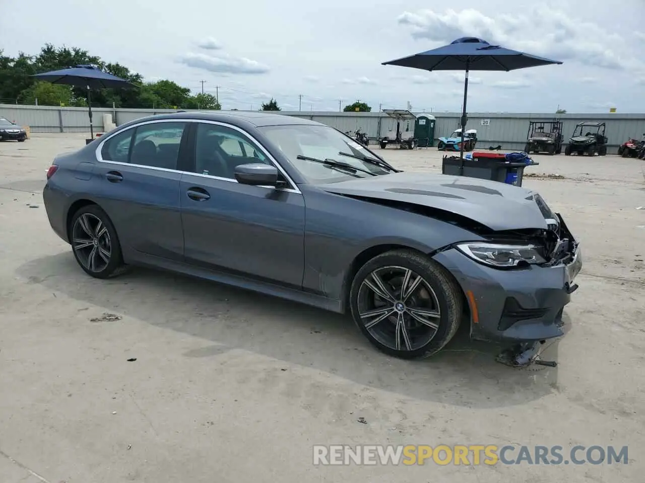 4 Photograph of a damaged car 3MW5R1J06N8C48697 BMW 3 SERIES 2022