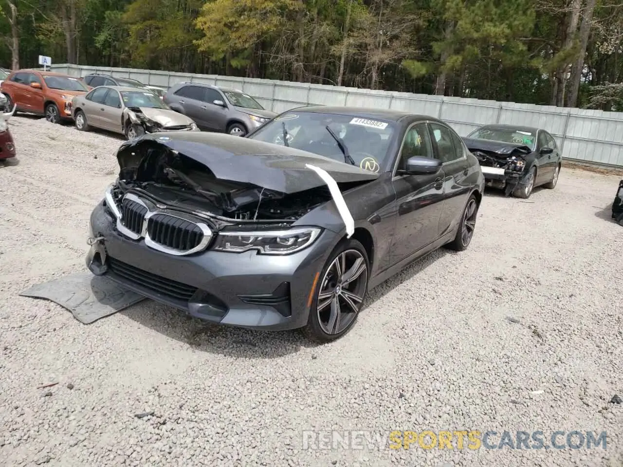 2 Photograph of a damaged car 3MW5R1J0XN8C32213 BMW 3 SERIES 2022