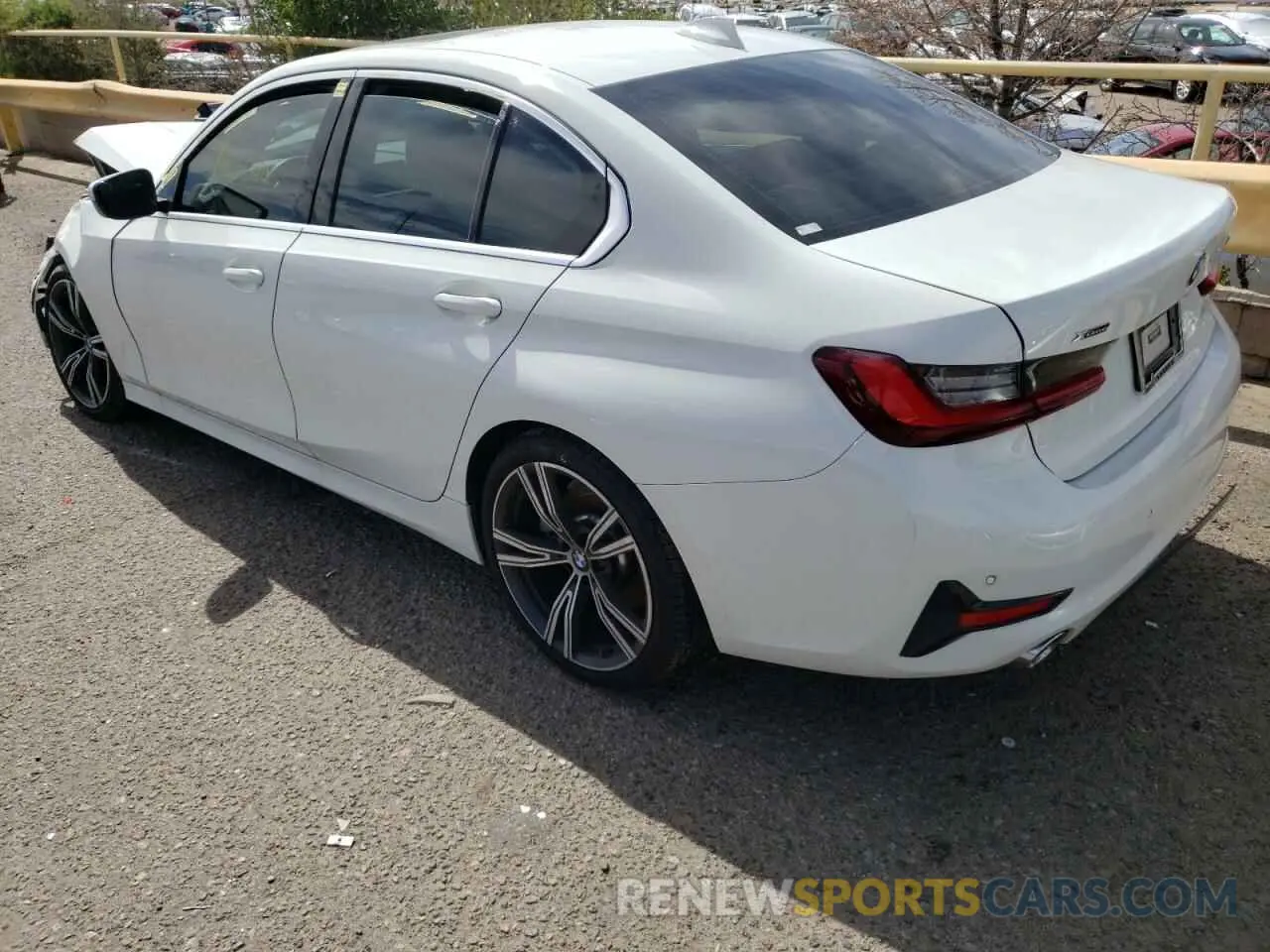 3 Photograph of a damaged car 3MW5R7J02N8C32709 BMW 3 SERIES 2022