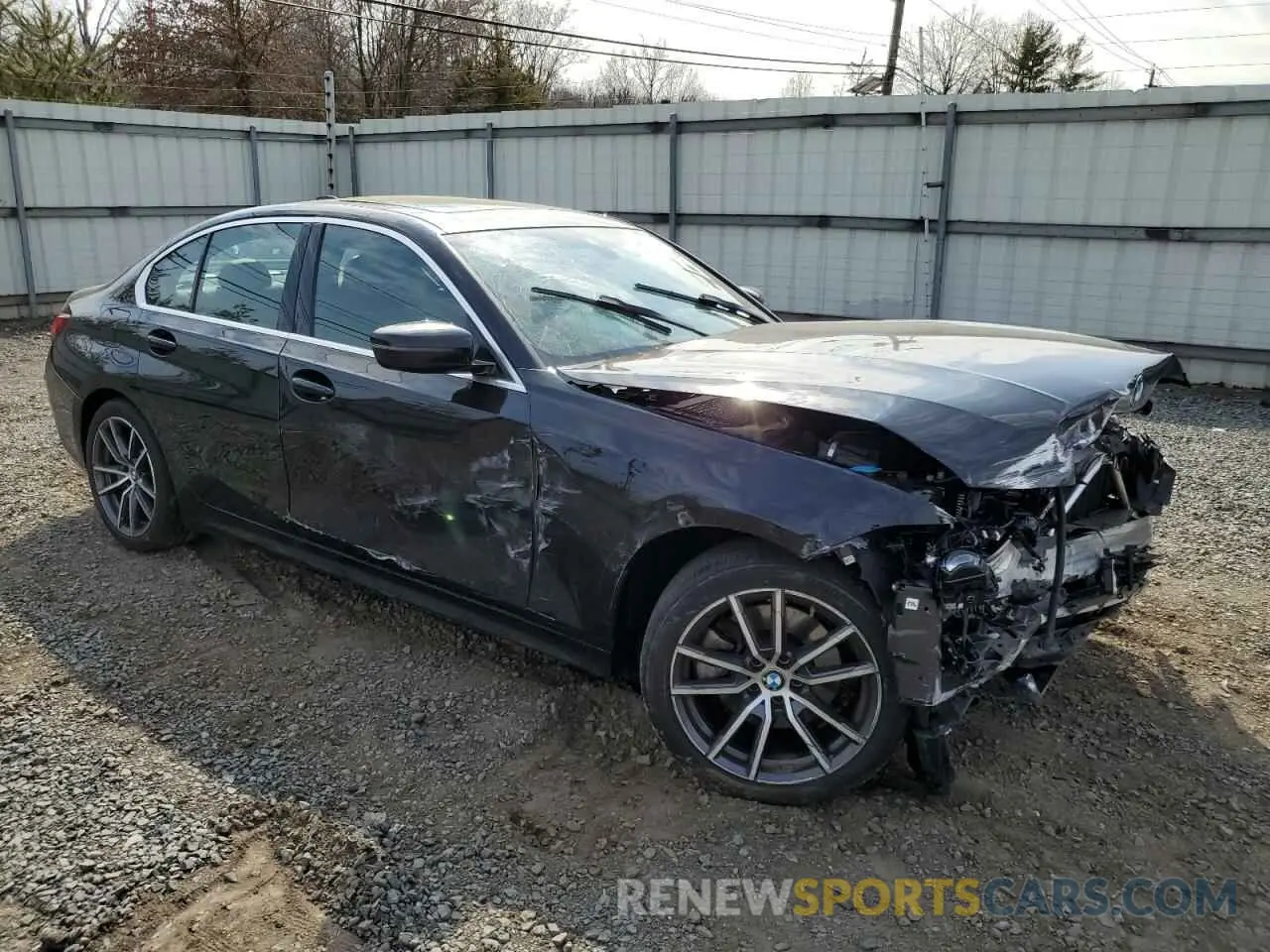 4 Photograph of a damaged car 3MW5R7J05N8C55952 BMW 3 SERIES 2022