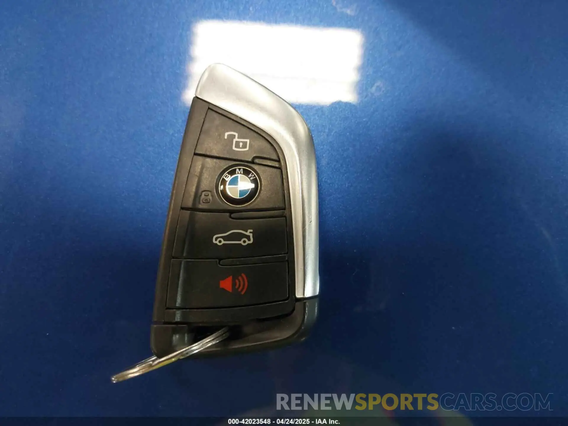 11 Photograph of a damaged car 3MW5U9J04N8C25013 BMW 3 SERIES 2022