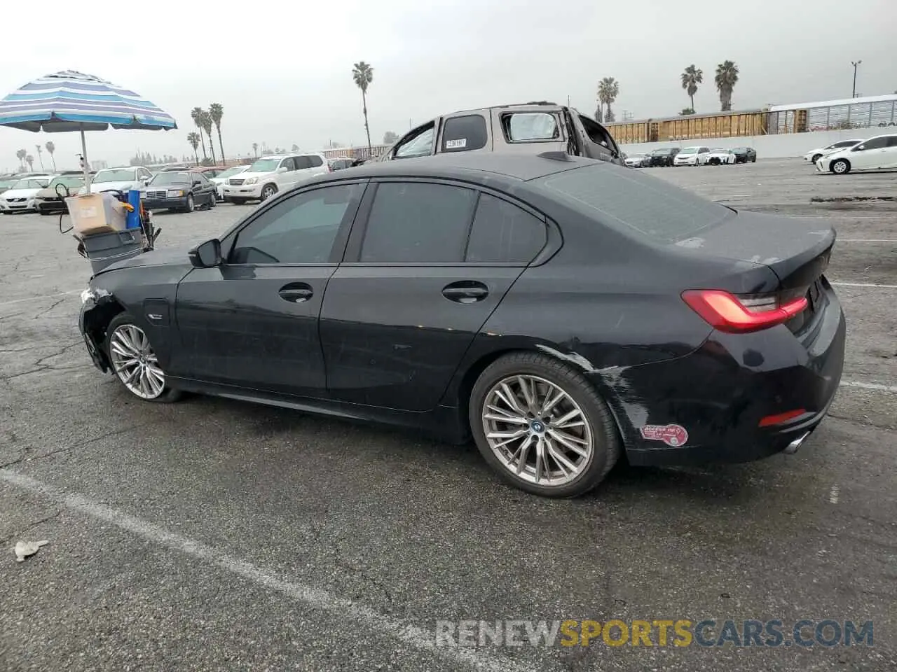 2 Фотография поврежденного автомобиля 3MW39FF01P8D05937 BMW 3 SERIES 2023