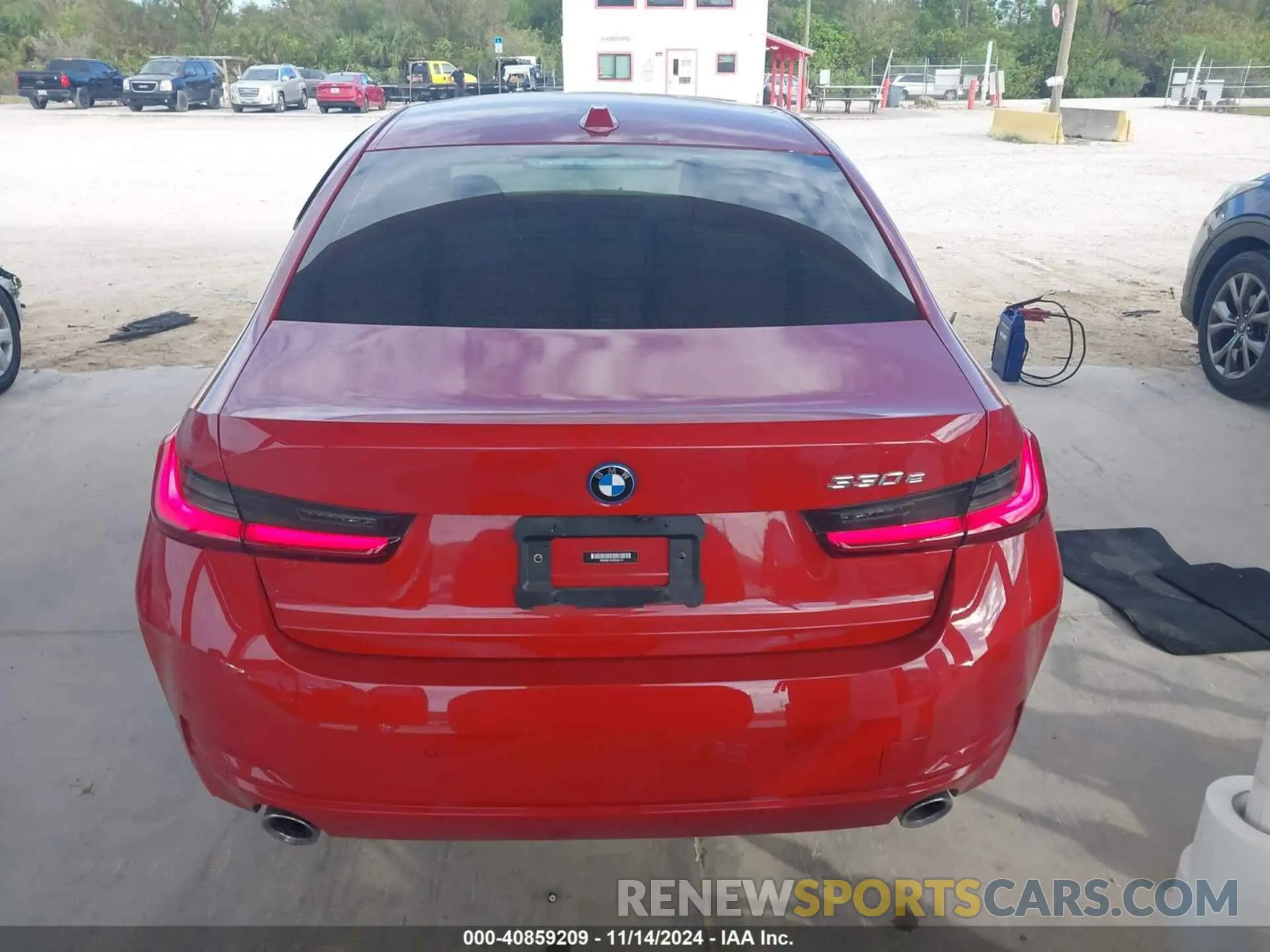 16 Photograph of a damaged car 3MW39FF04P8D05172 BMW 3 SERIES 2023