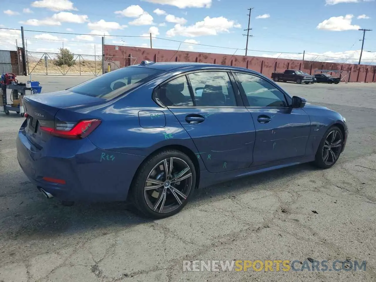 3 Фотография поврежденного автомобиля 3MW39FF0XP8D03121 BMW 3 SERIES 2023