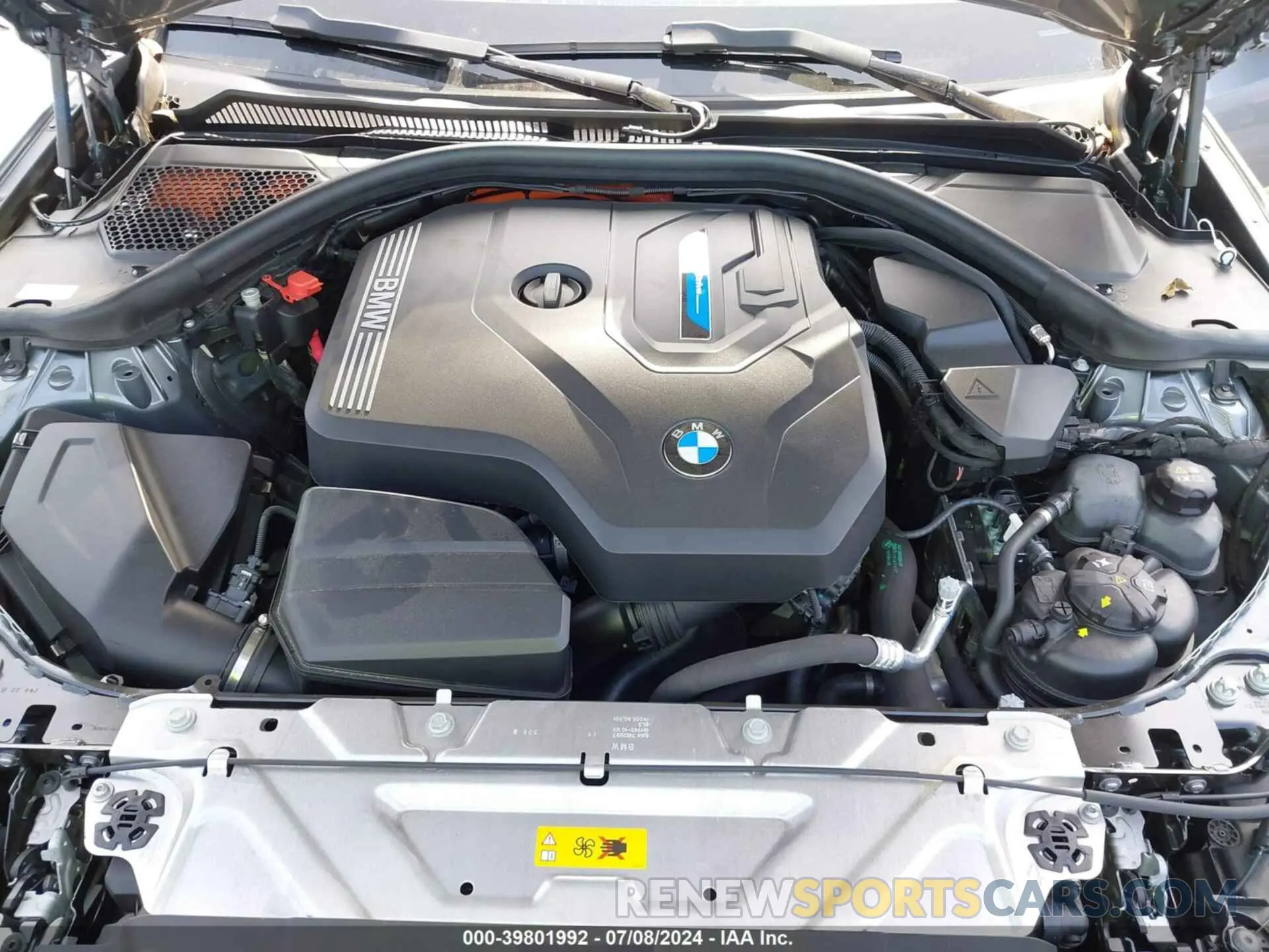 10 Photograph of a damaged car 3MW39FF0XP8D03376 BMW 3 SERIES 2023