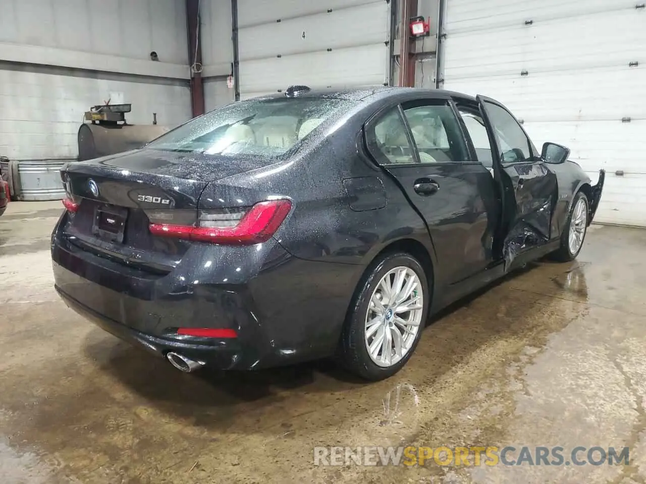3 Photograph of a damaged car 3MW39FS08P8C88897 BMW 3 SERIES 2023
