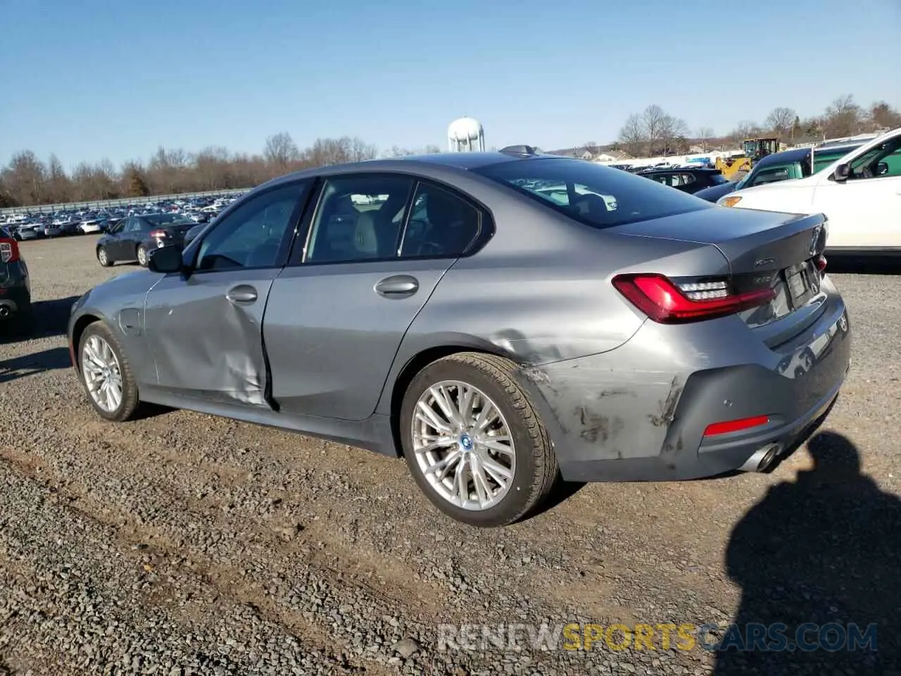 2 Photograph of a damaged car 3MW39FS0XP8C81322 BMW 3 SERIES 2023
