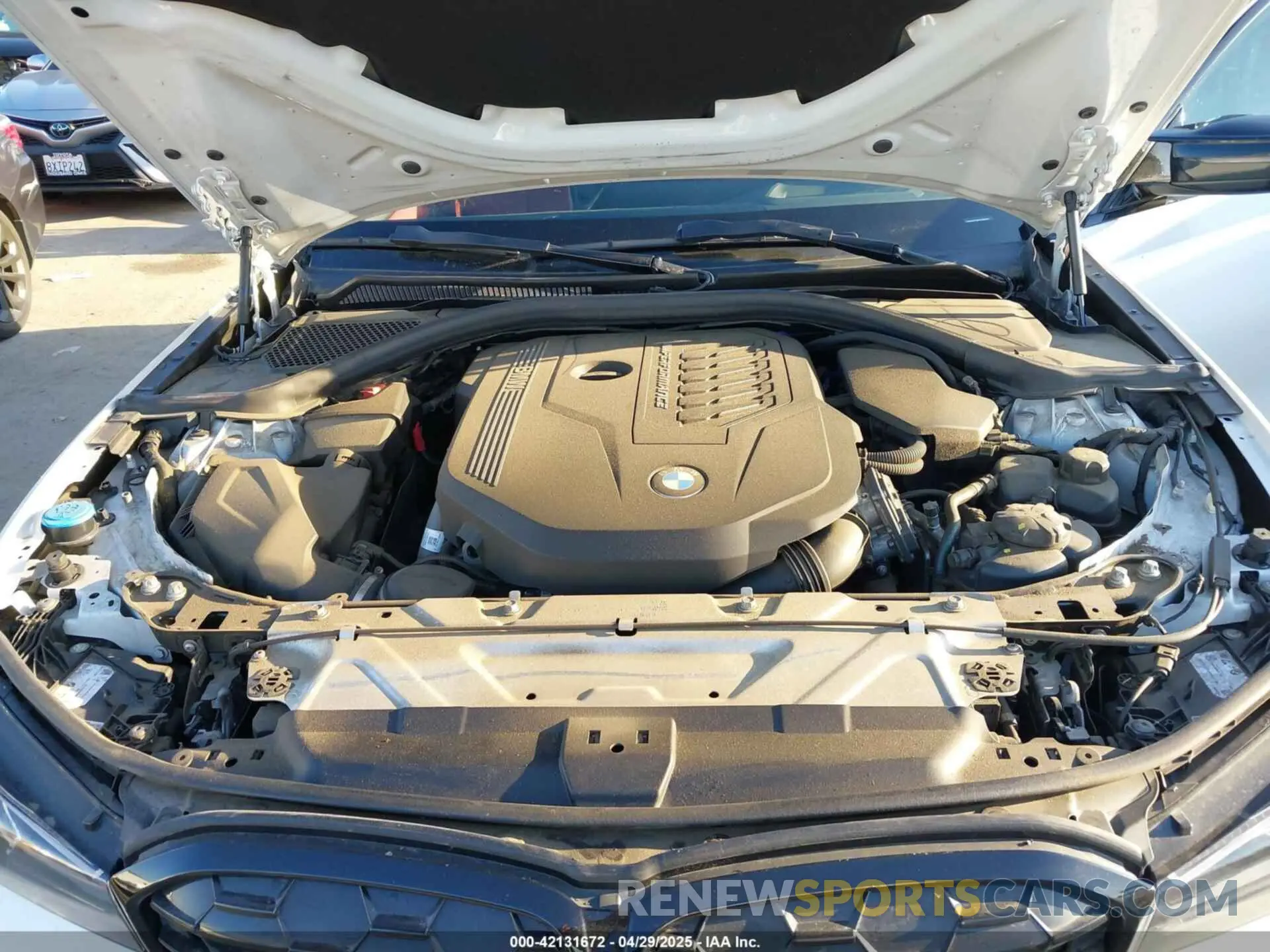 10 Фотография поврежденного автомобиля 3MW49FF09P8C88244 BMW 3 SERIES 2023