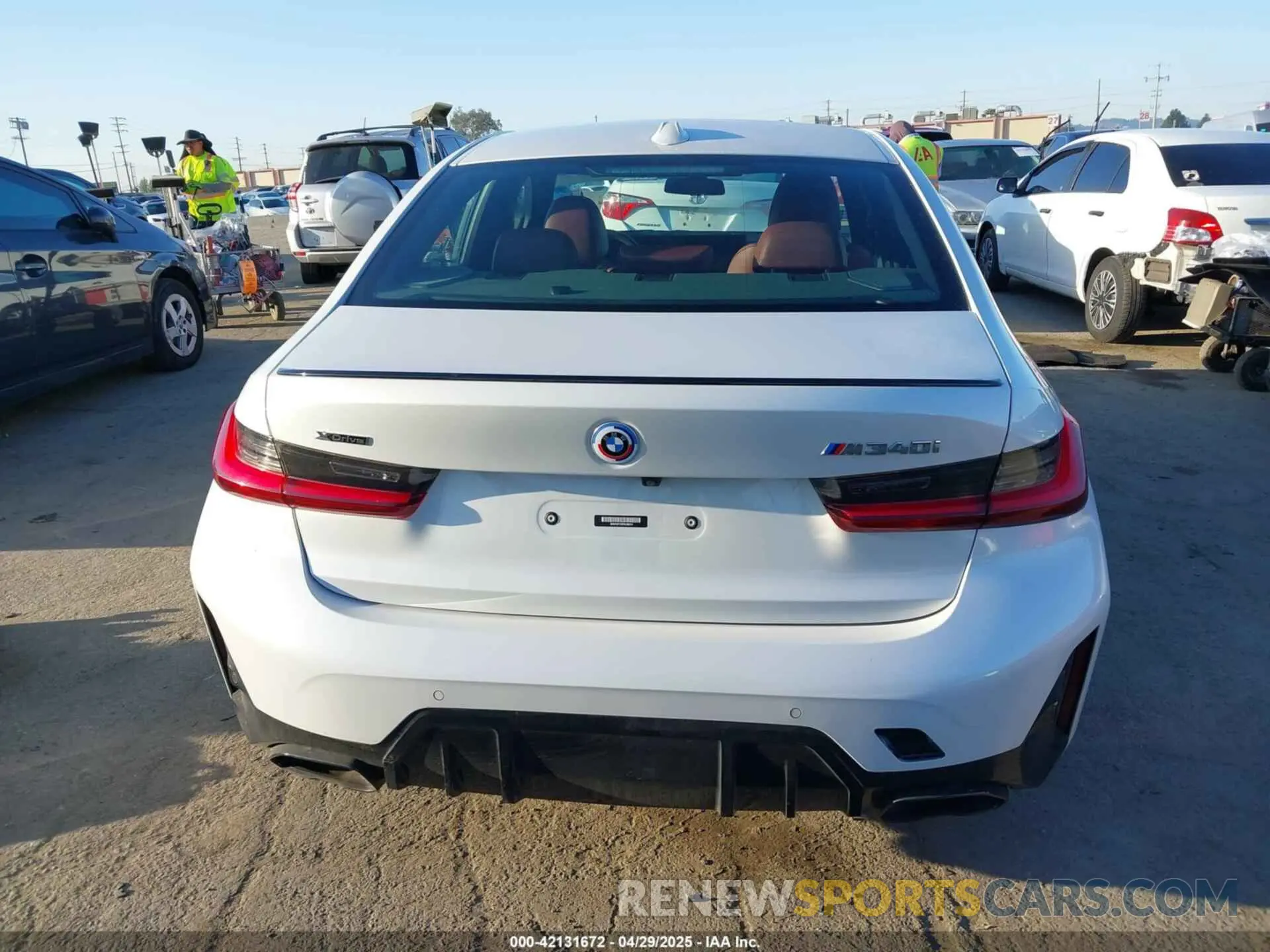16 Фотография поврежденного автомобиля 3MW49FF09P8C88244 BMW 3 SERIES 2023