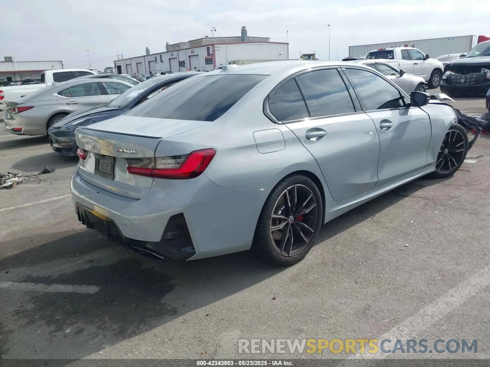 4 Фотография поврежденного автомобиля 3MW49FS02P8C98779 BMW 3 SERIES 2023