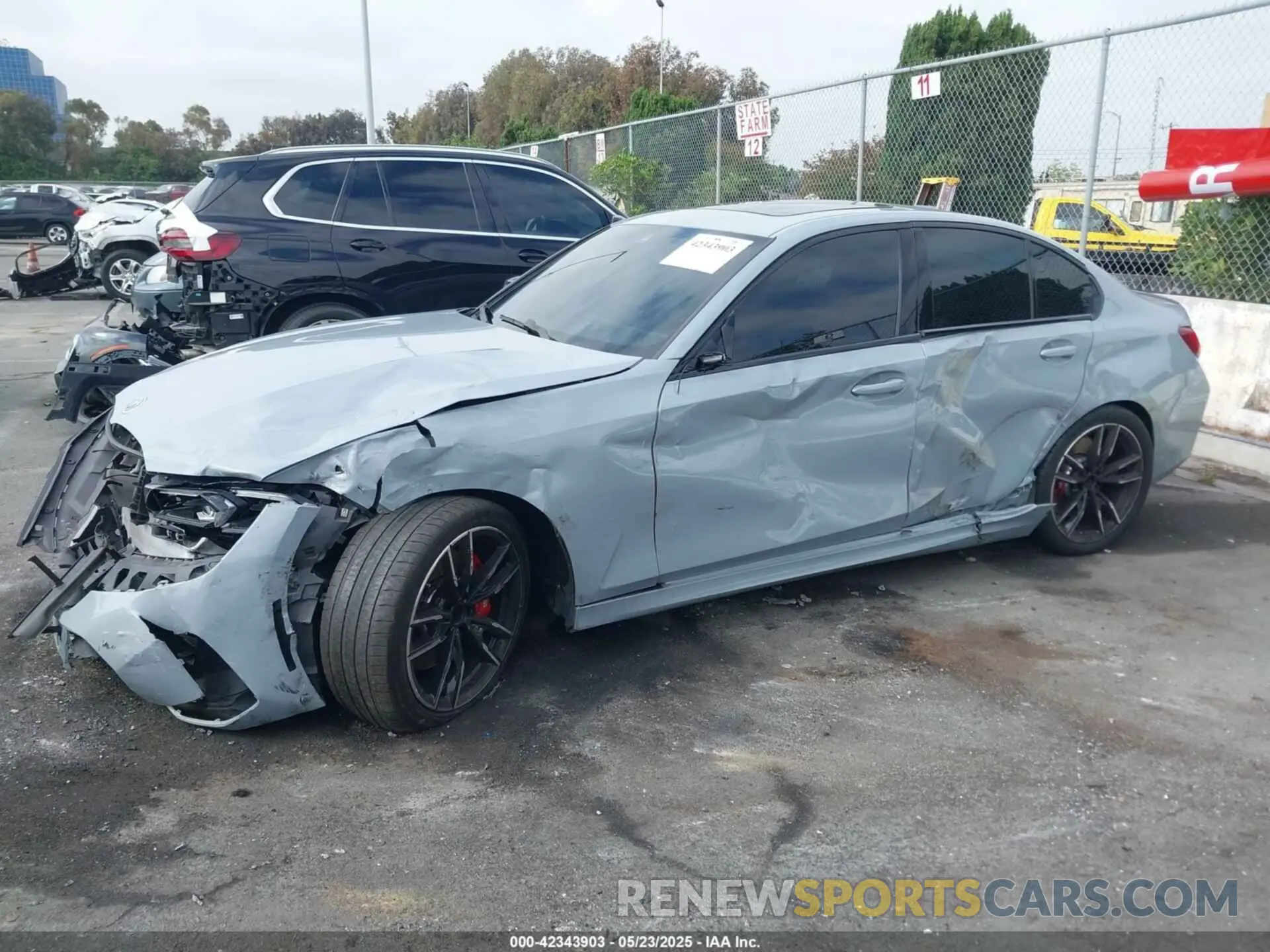 6 Фотография поврежденного автомобиля 3MW49FS02P8C98779 BMW 3 SERIES 2023