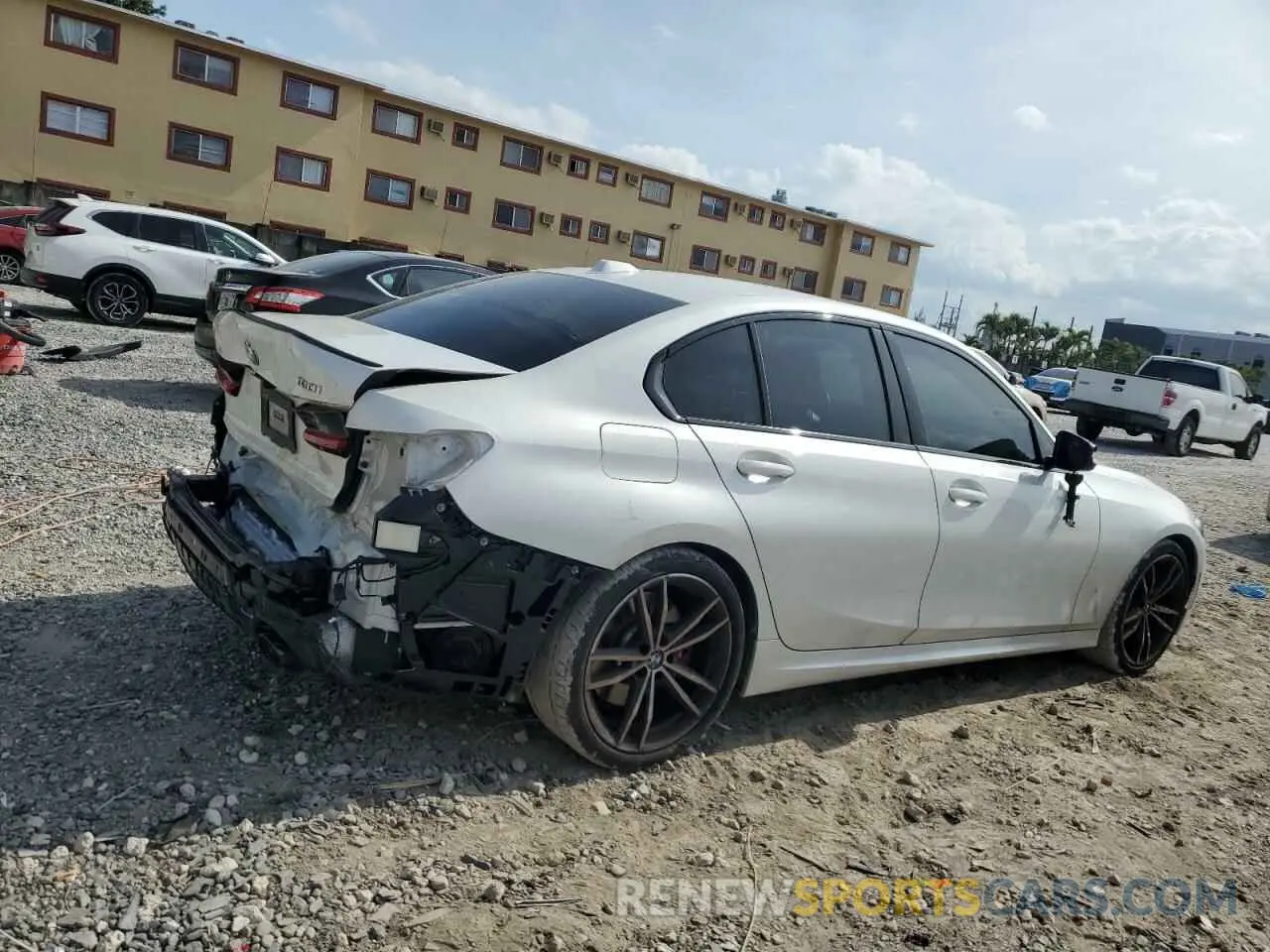 3 Фотография поврежденного автомобиля 3MW69FF03P8C91360 BMW 3 SERIES 2023