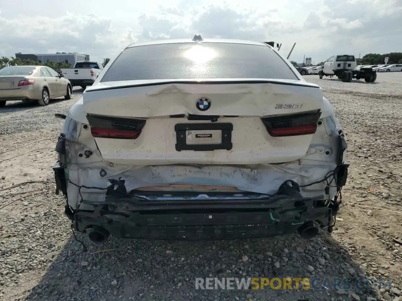 6 Фотография поврежденного автомобиля 3MW69FF03P8C91360 BMW 3 SERIES 2023