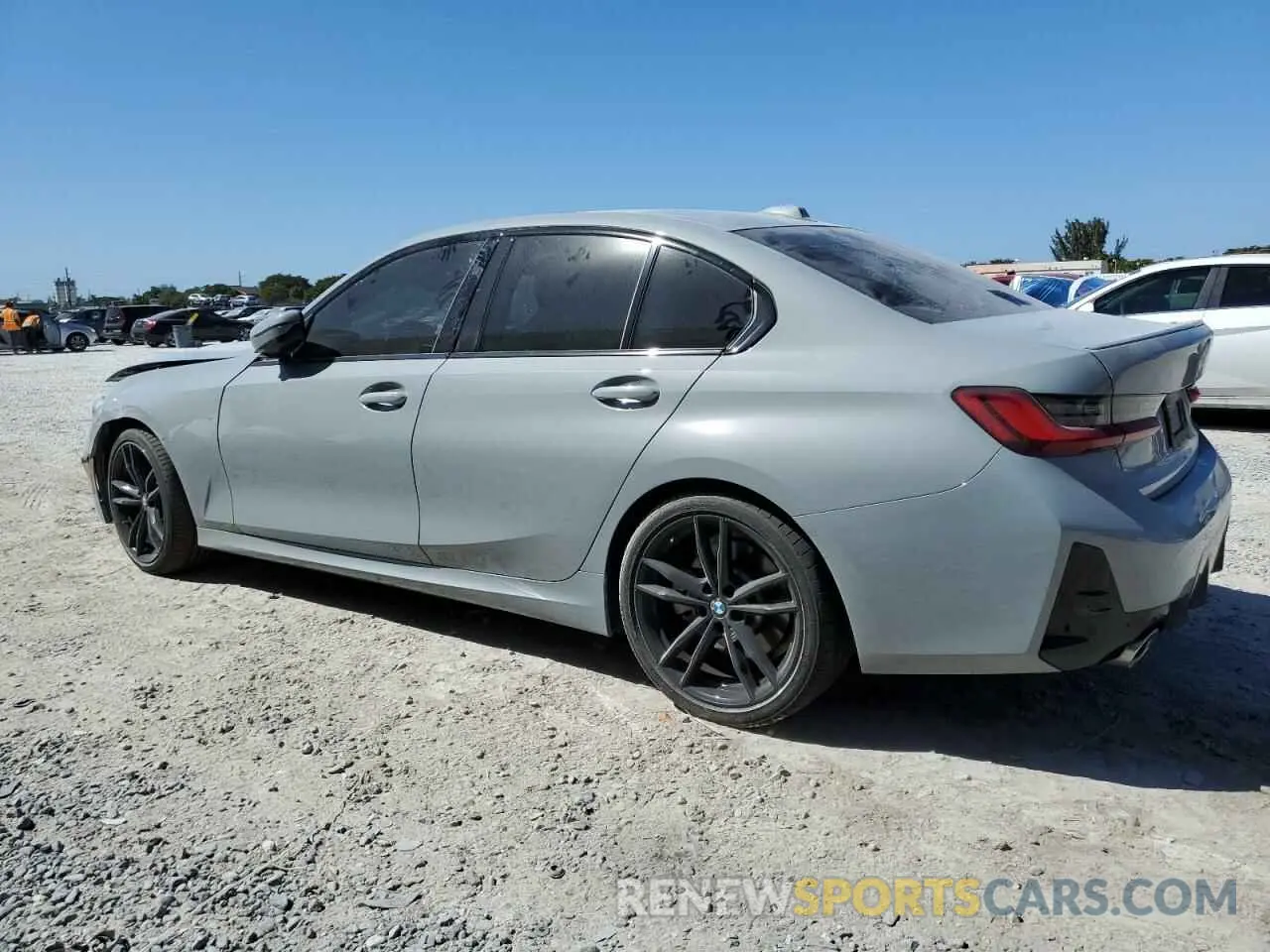 2 Фотография поврежденного автомобиля 3MW69FF07P8C92236 BMW 3 SERIES 2023