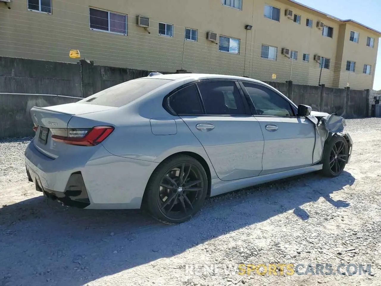 3 Фотография поврежденного автомобиля 3MW69FF07P8C92236 BMW 3 SERIES 2023