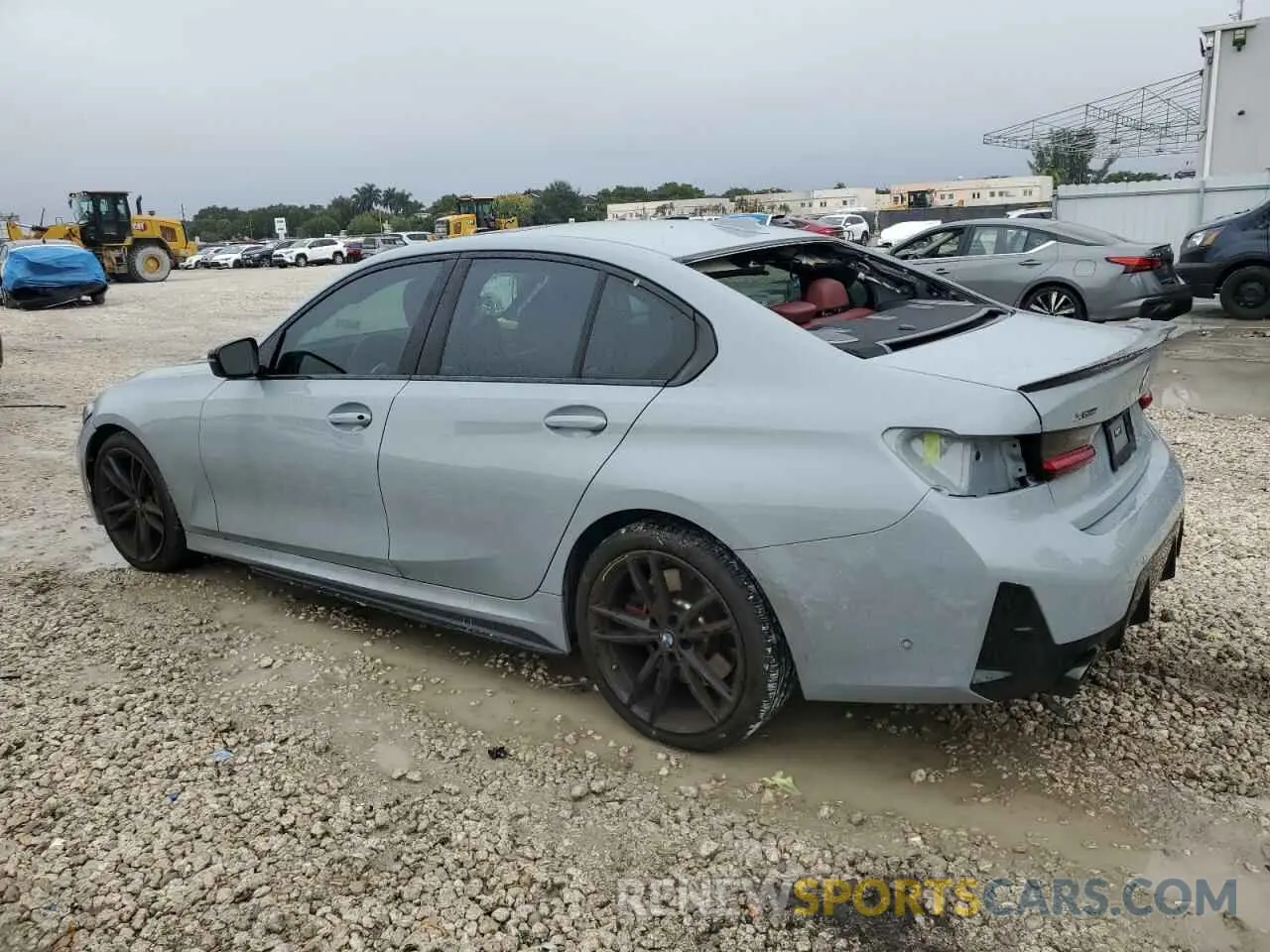 2 Фотография поврежденного автомобиля 3MW89FF04P8D31311 BMW 3 SERIES 2023