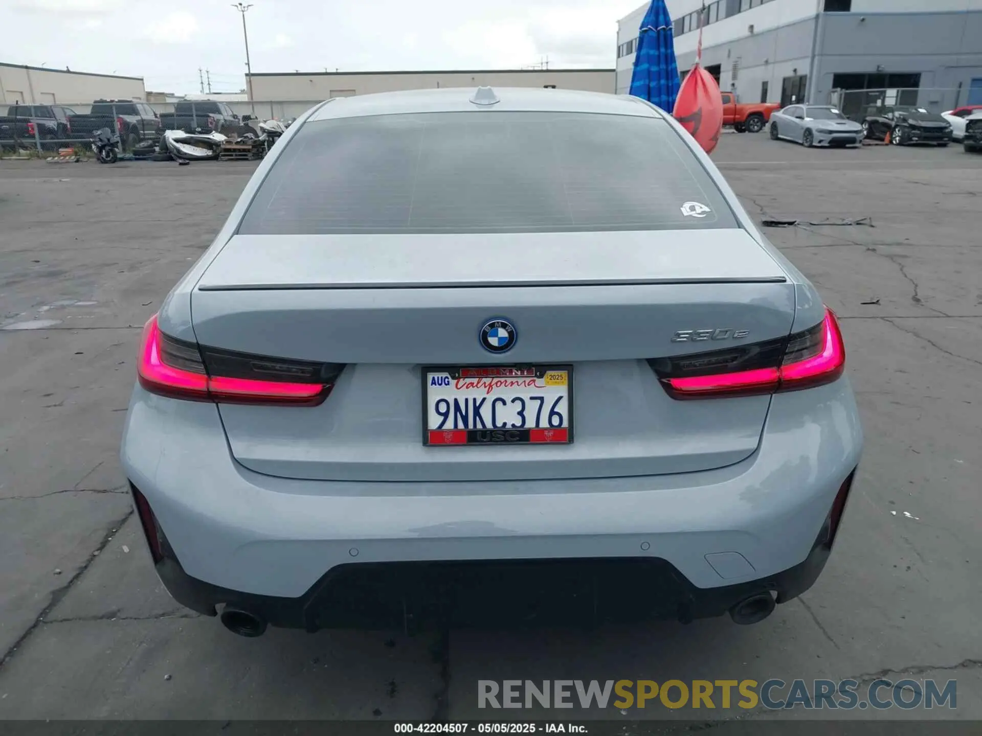 17 Фотография поврежденного автомобиля 3MW39FF06R8E82471 BMW 3 SERIES 2024