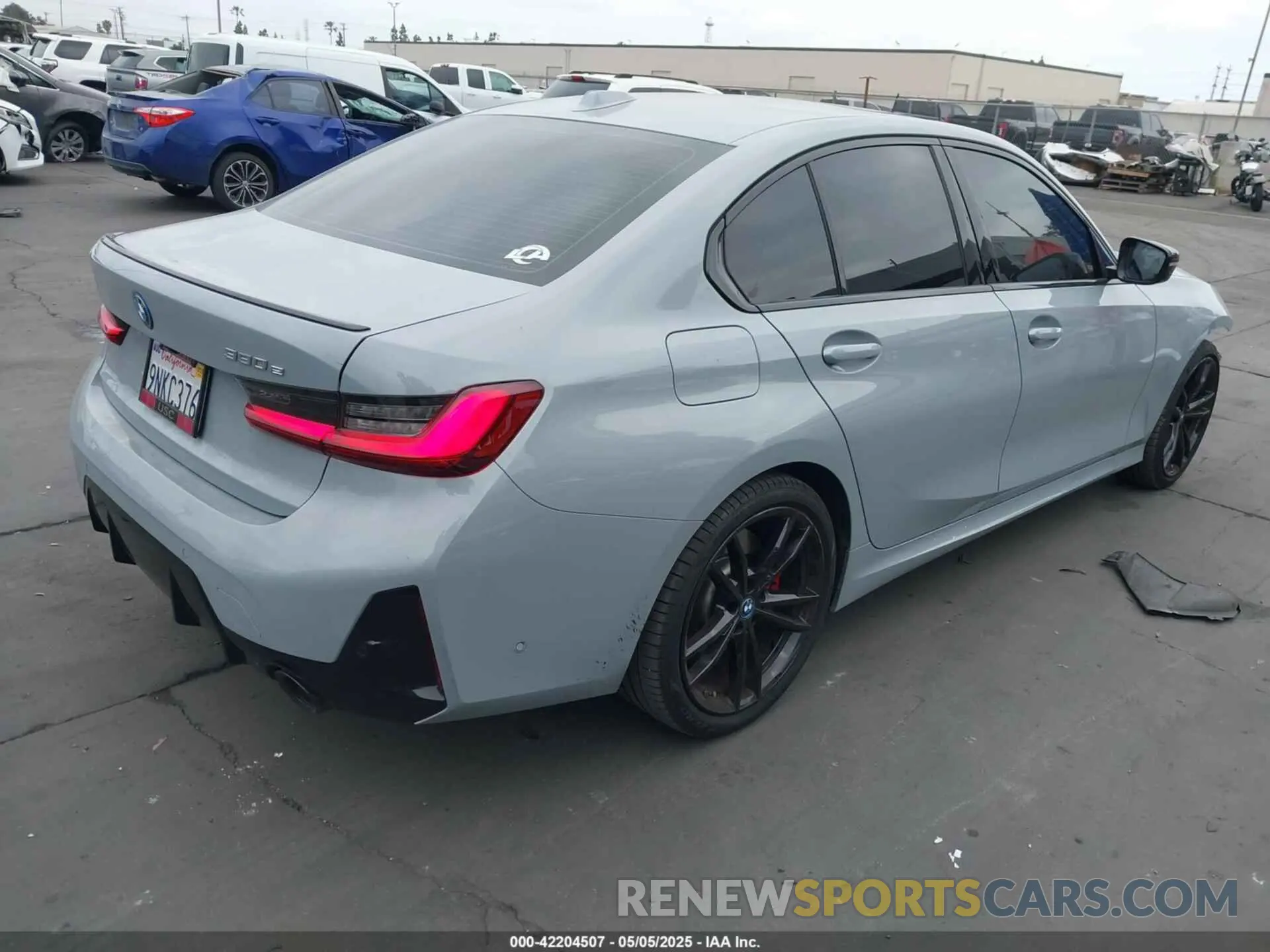 4 Фотография поврежденного автомобиля 3MW39FF06R8E82471 BMW 3 SERIES 2024