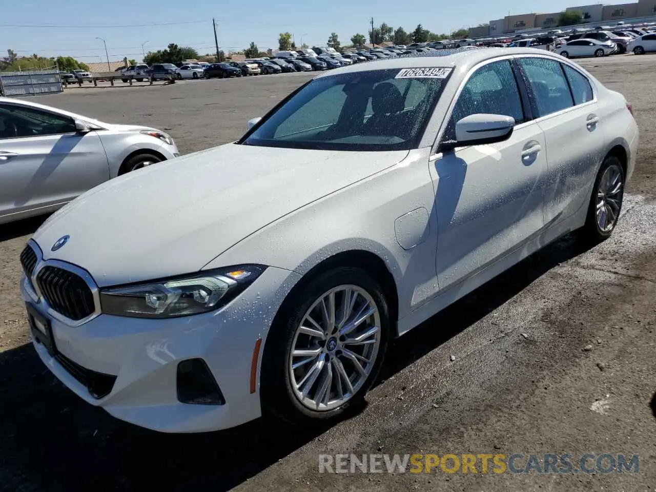 1 Photograph of a damaged car 3MW39FF09R8D93607 BMW 3 SERIES 2024