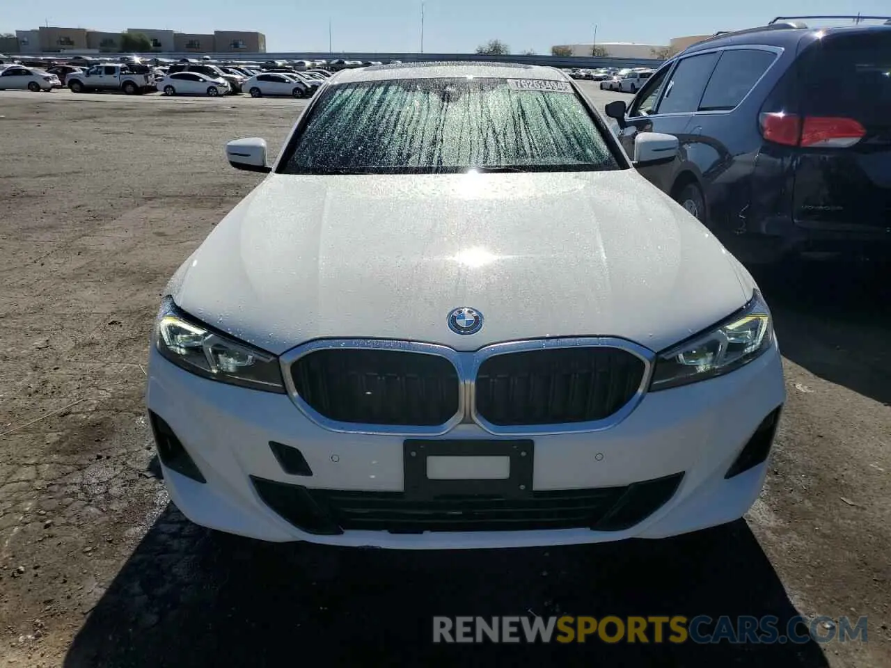 5 Photograph of a damaged car 3MW39FF09R8D93607 BMW 3 SERIES 2024