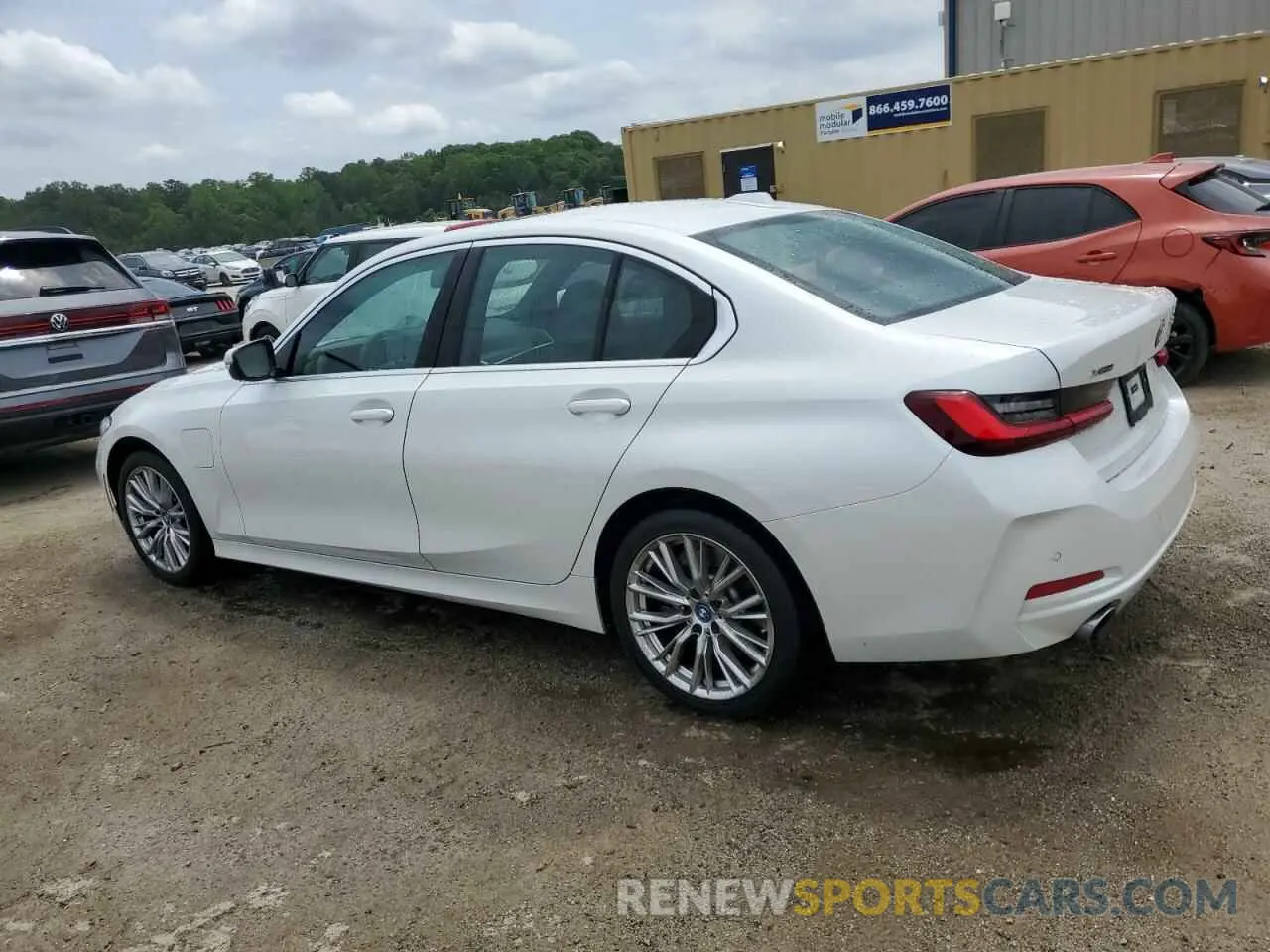 2 Photograph of a damaged car 3MW39FS03R8E68422 BMW 3 SERIES 2024