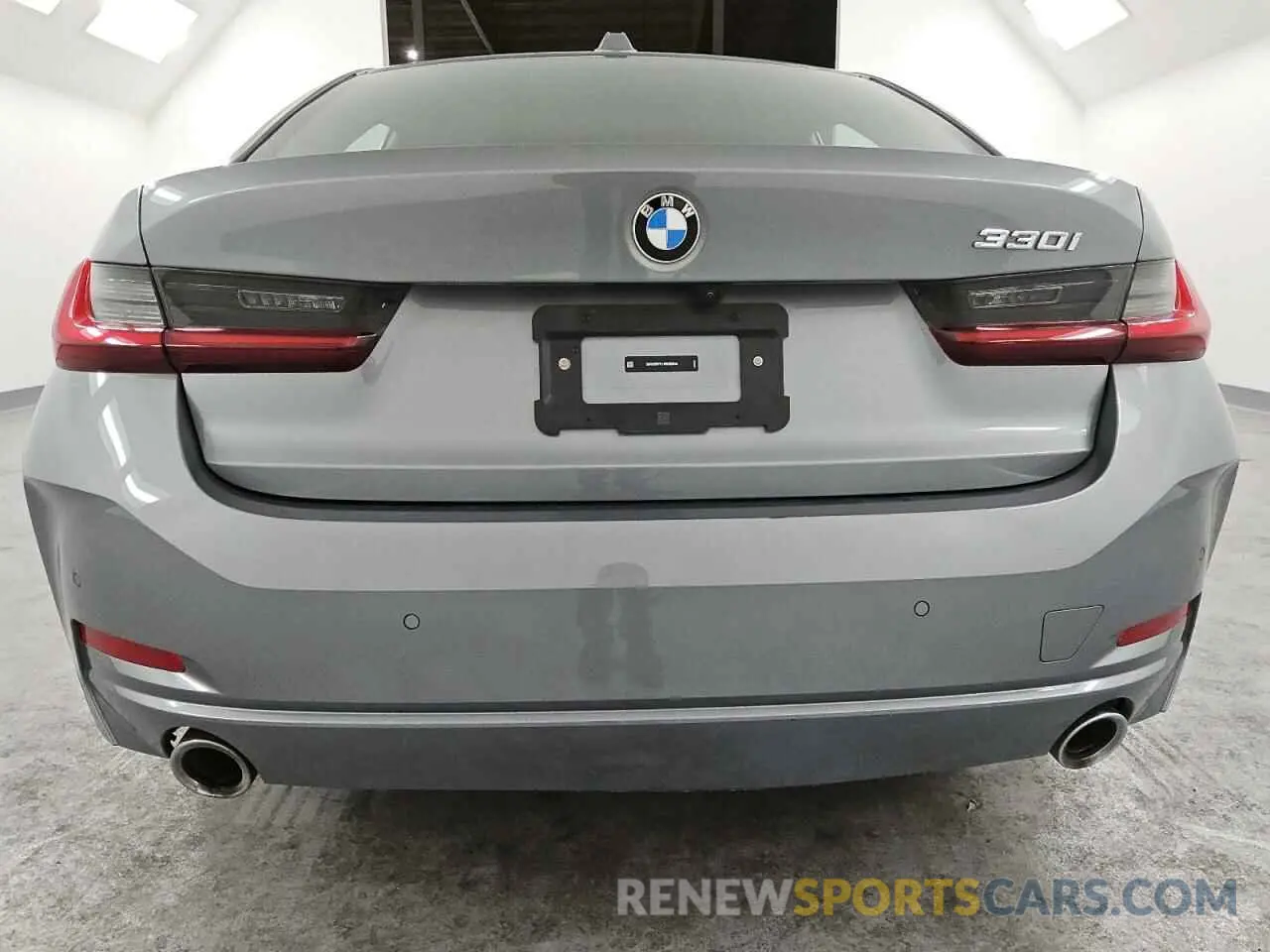 6 Фотография поврежденного автомобиля 3MW69FF01R8D82694 BMW 3 SERIES 2024