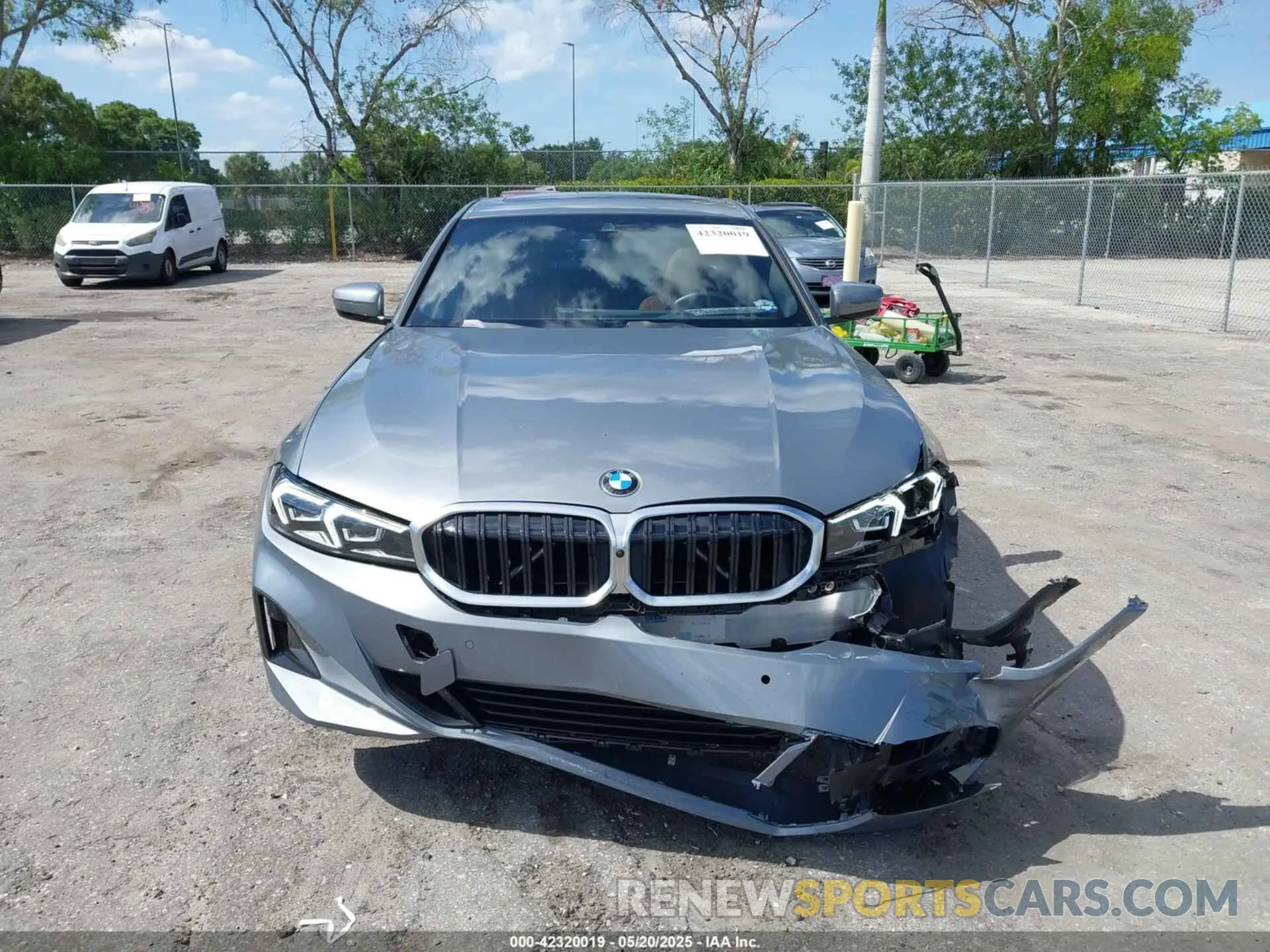 12 Фотография поврежденного автомобиля 3MW69FF01R8D92710 BMW 3 SERIES 2024