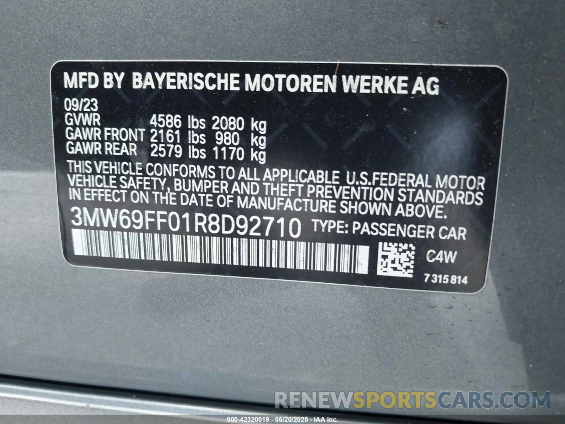 9 Фотография поврежденного автомобиля 3MW69FF01R8D92710 BMW 3 SERIES 2024