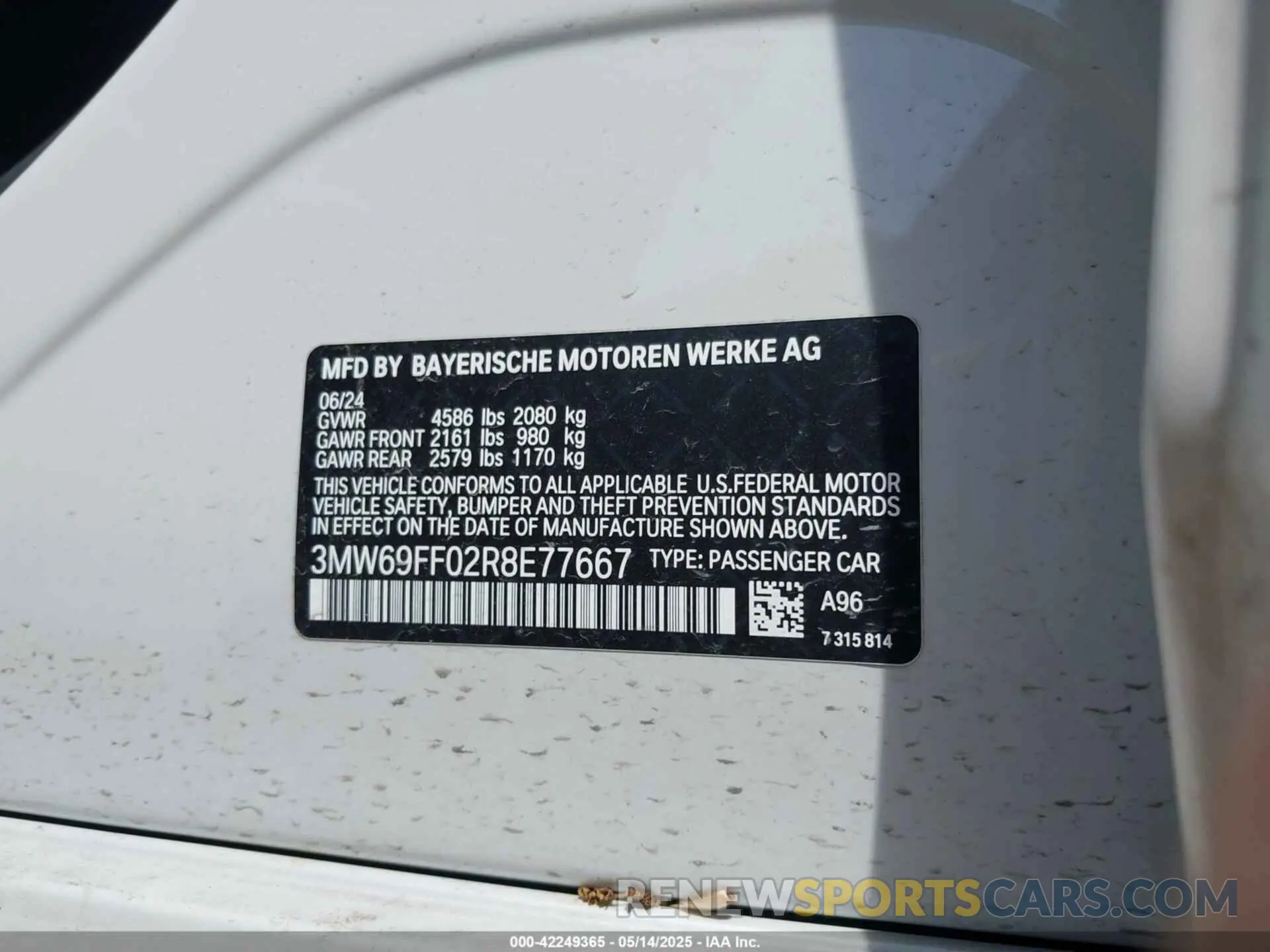 9 Photograph of a damaged car 3MW69FF02R8E77667 BMW 3 SERIES 2024