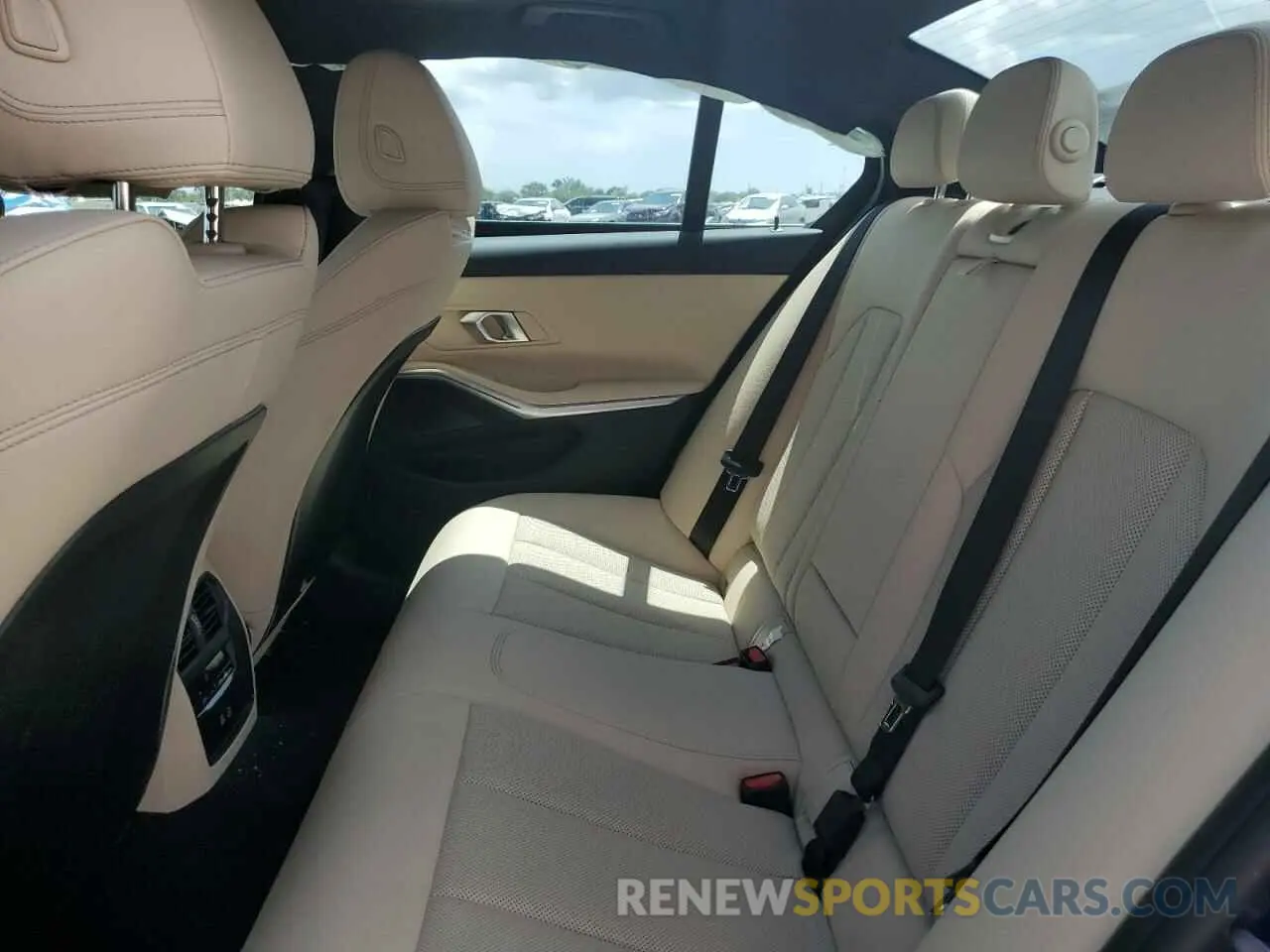 10 Фотография поврежденного автомобиля 3MW69FF03R8E32818 BMW 3 SERIES 2024