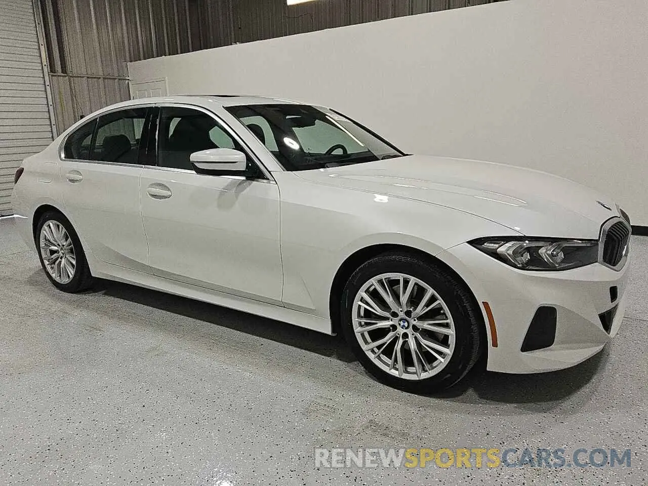 4 Photograph of a damaged car 3MW69FF05R8E27751 BMW 3 SERIES 2024