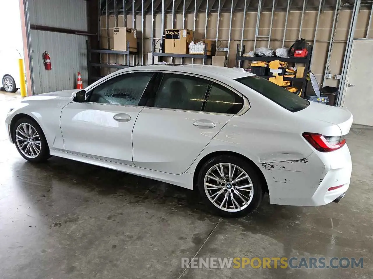 2 Photograph of a damaged car 3MW69FF07R8E05380 BMW 3 SERIES 2024