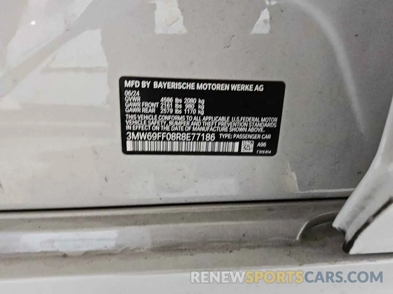 13 Фотография поврежденного автомобиля 3MW69FF08R8E77186 BMW 3 SERIES 2024