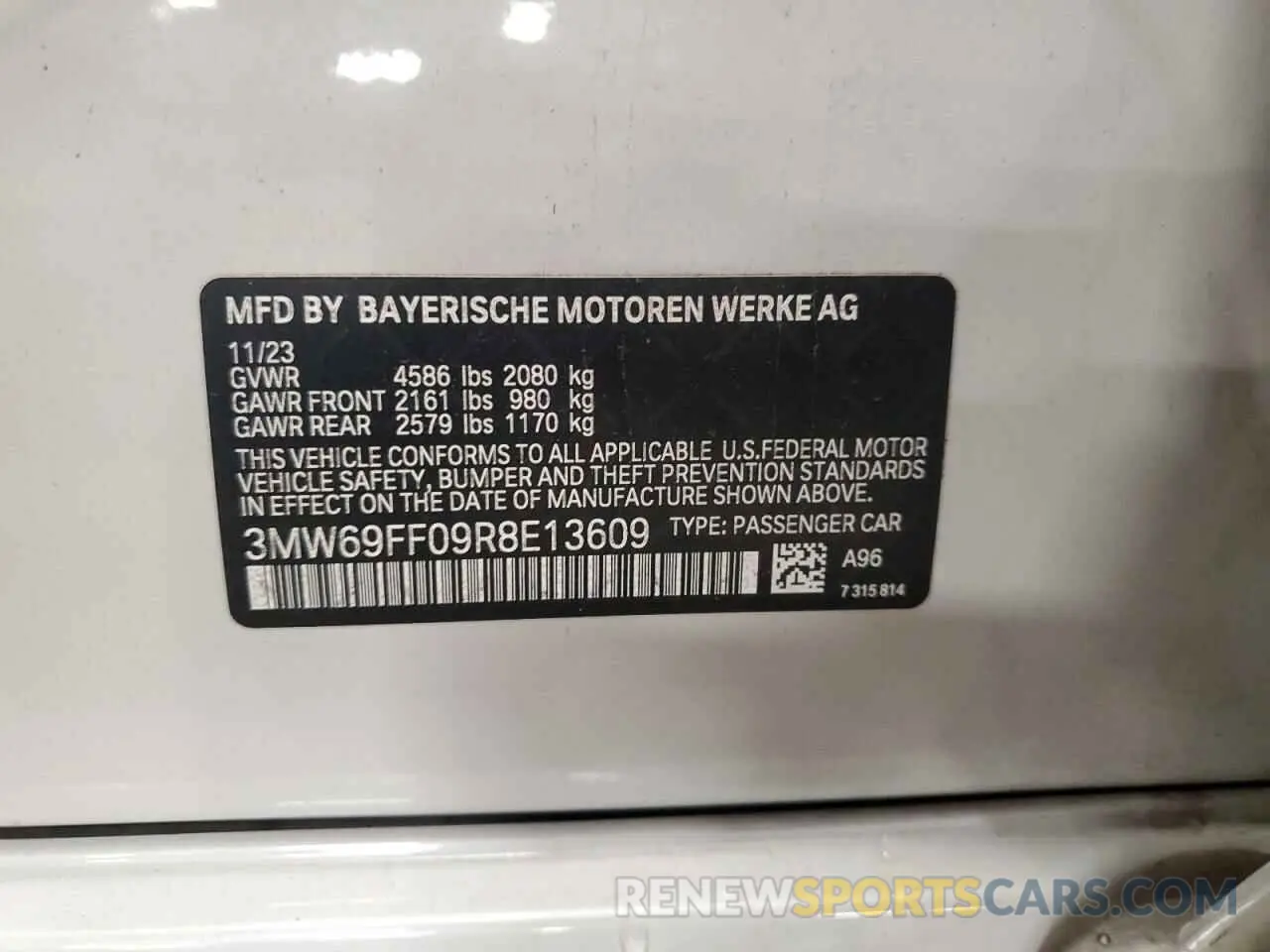 12 Photograph of a damaged car 3MW69FF09R8E13609 BMW 3 SERIES 2024