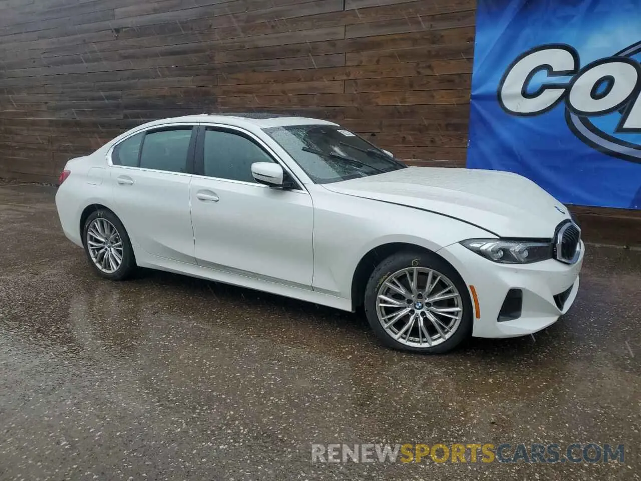 4 Photograph of a damaged car 3MW69FF09R8E13609 BMW 3 SERIES 2024