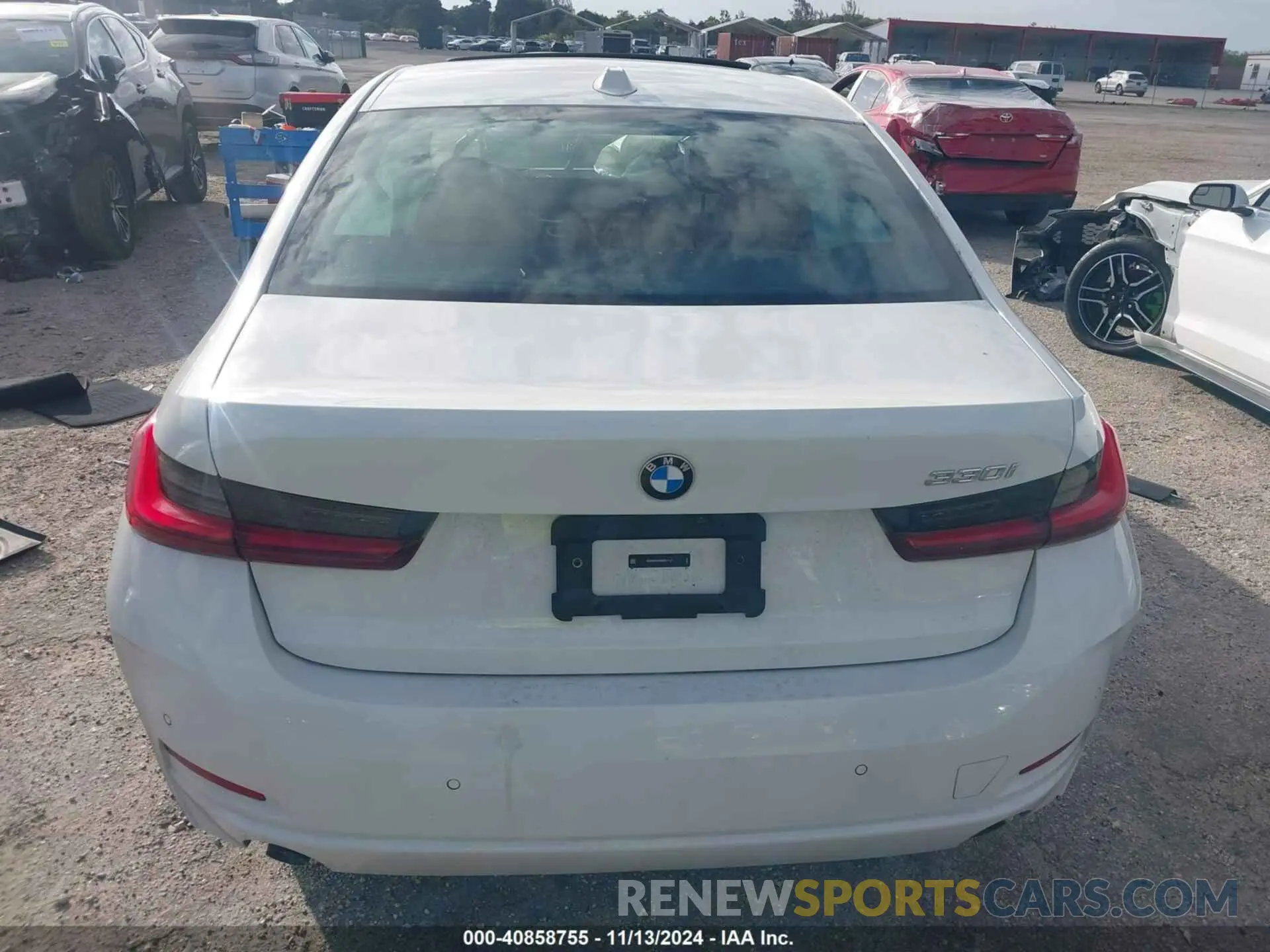 16 Фотография поврежденного автомобиля 3MW69FF09R8E21127 BMW 3 SERIES 2024