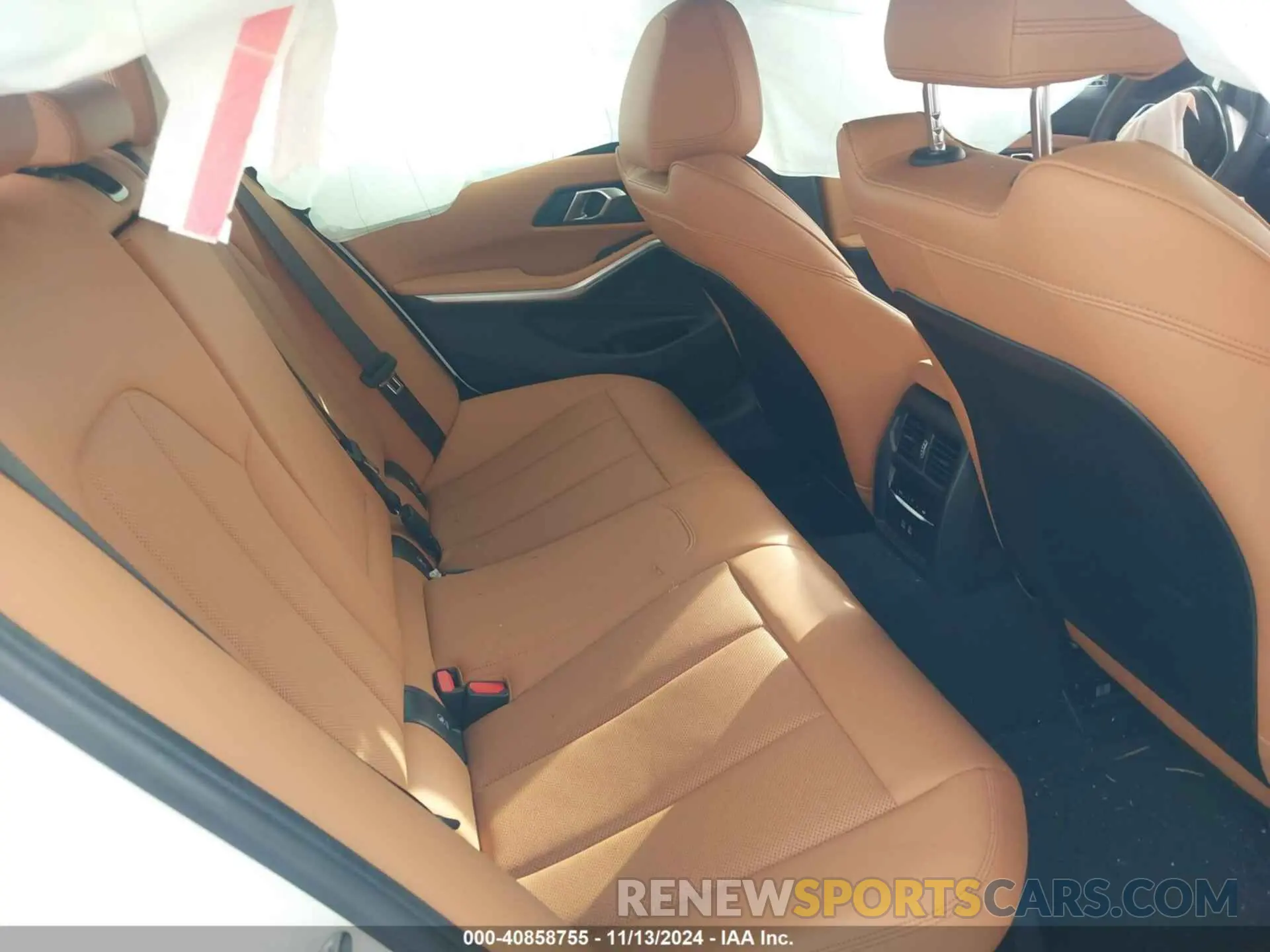 8 Фотография поврежденного автомобиля 3MW69FF09R8E21127 BMW 3 SERIES 2024