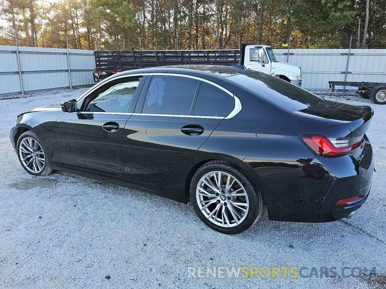 2 Photograph of a damaged car 3MW69FF09R8E27610 BMW 3 SERIES 2024
