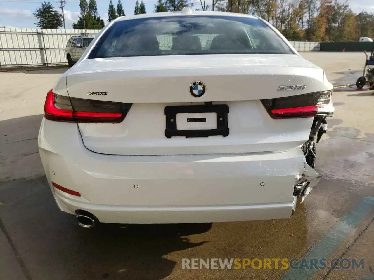 6 Photograph of a damaged car 3MW89FF01R8E85574 BMW 3 SERIES 2024