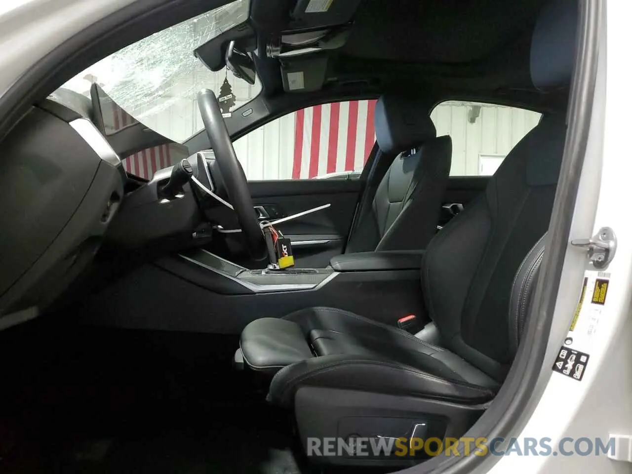 7 Фотография поврежденного автомобиля 3MW89FF02R8E49683 BMW 3 SERIES 2024