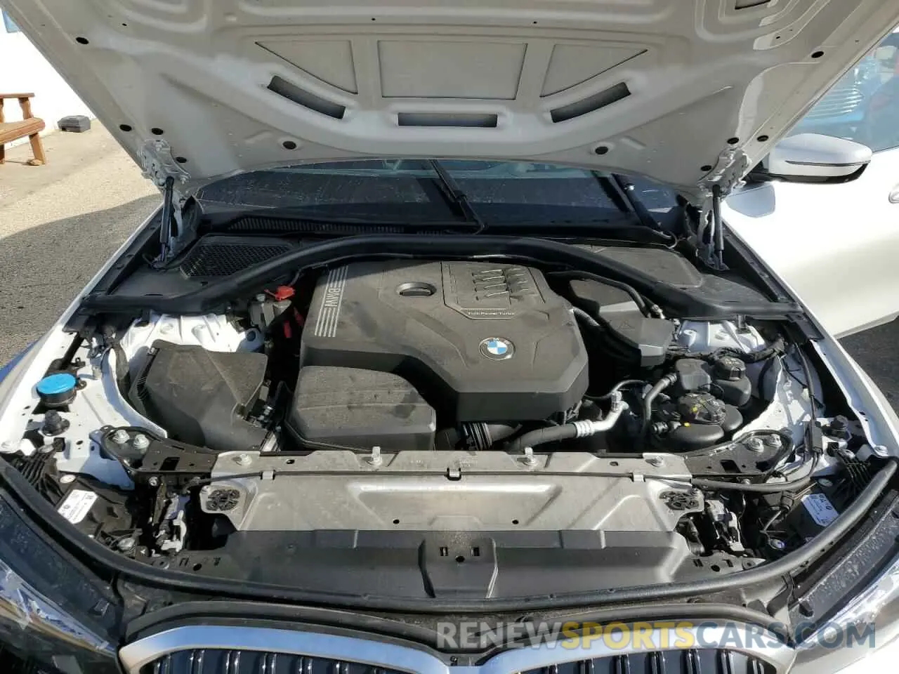11 Фотография поврежденного автомобиля 3MW89FF02R8E76365 BMW 3 SERIES 2024