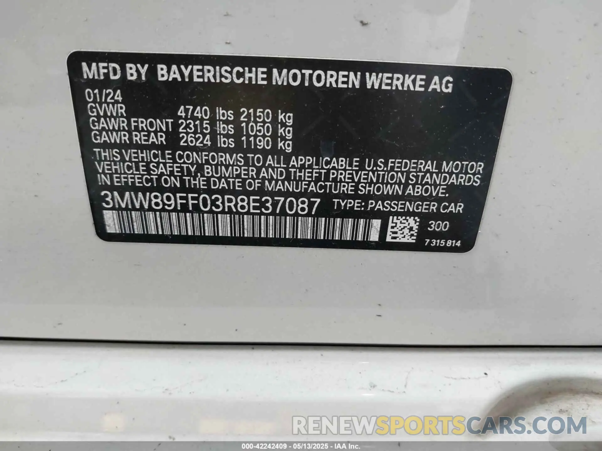 9 Photograph of a damaged car 3MW89FF03R8E37087 BMW 3 SERIES 2024
