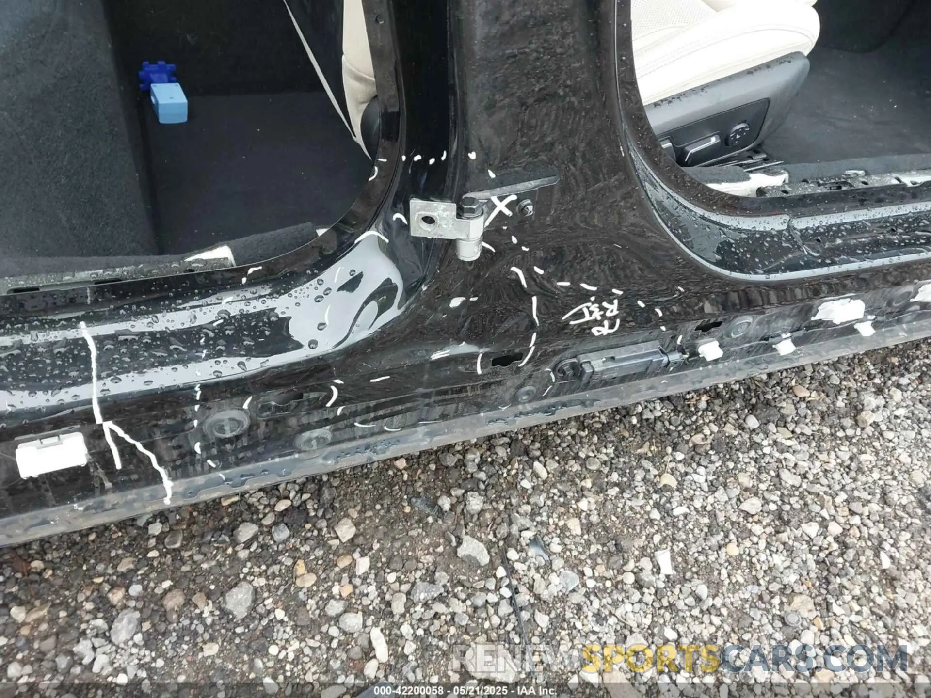 17 Photograph of a damaged car 3MW89FF04R8E47059 BMW 3 SERIES 2024