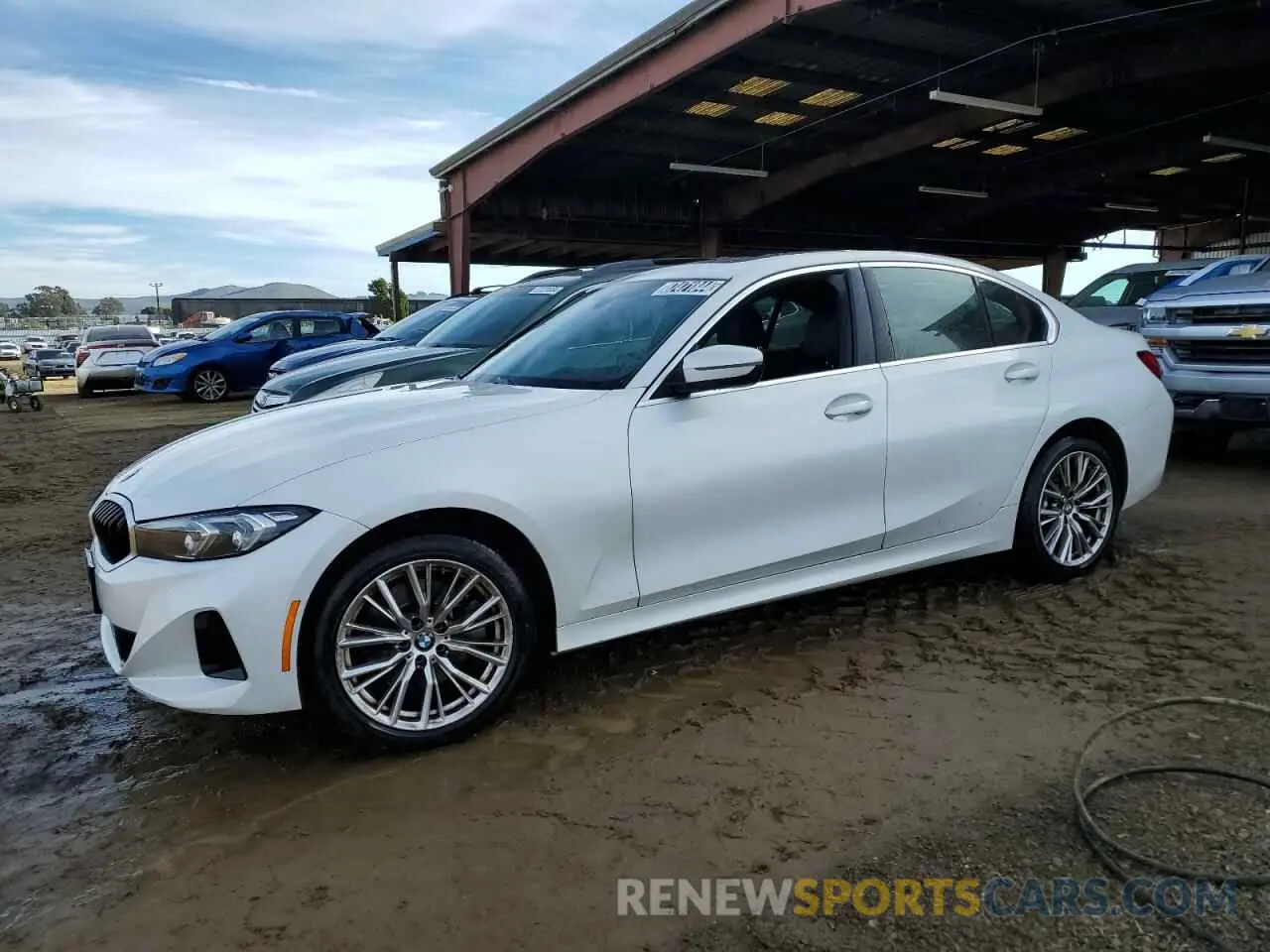 1 Фотография поврежденного автомобиля 3MW89FF04R8E48826 BMW 3 SERIES 2024