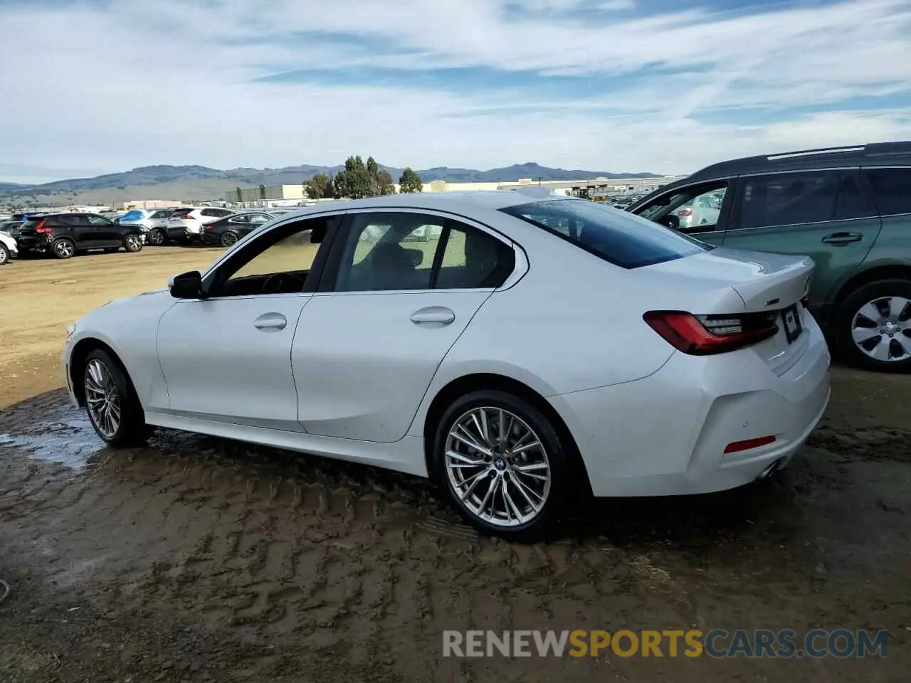 2 Фотография поврежденного автомобиля 3MW89FF04R8E48826 BMW 3 SERIES 2024