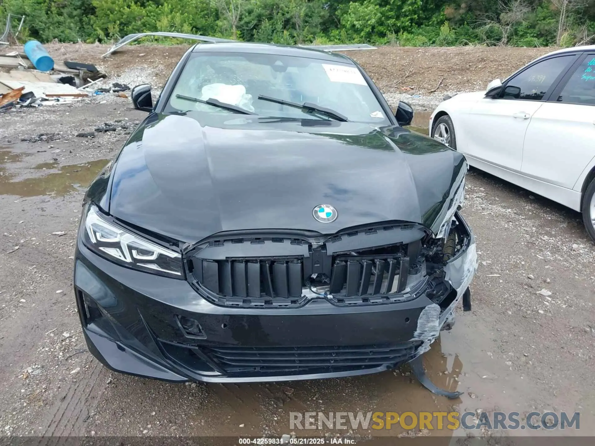 12 Photograph of a damaged car 3MW89FF04R8E72821 BMW 3 SERIES 2024
