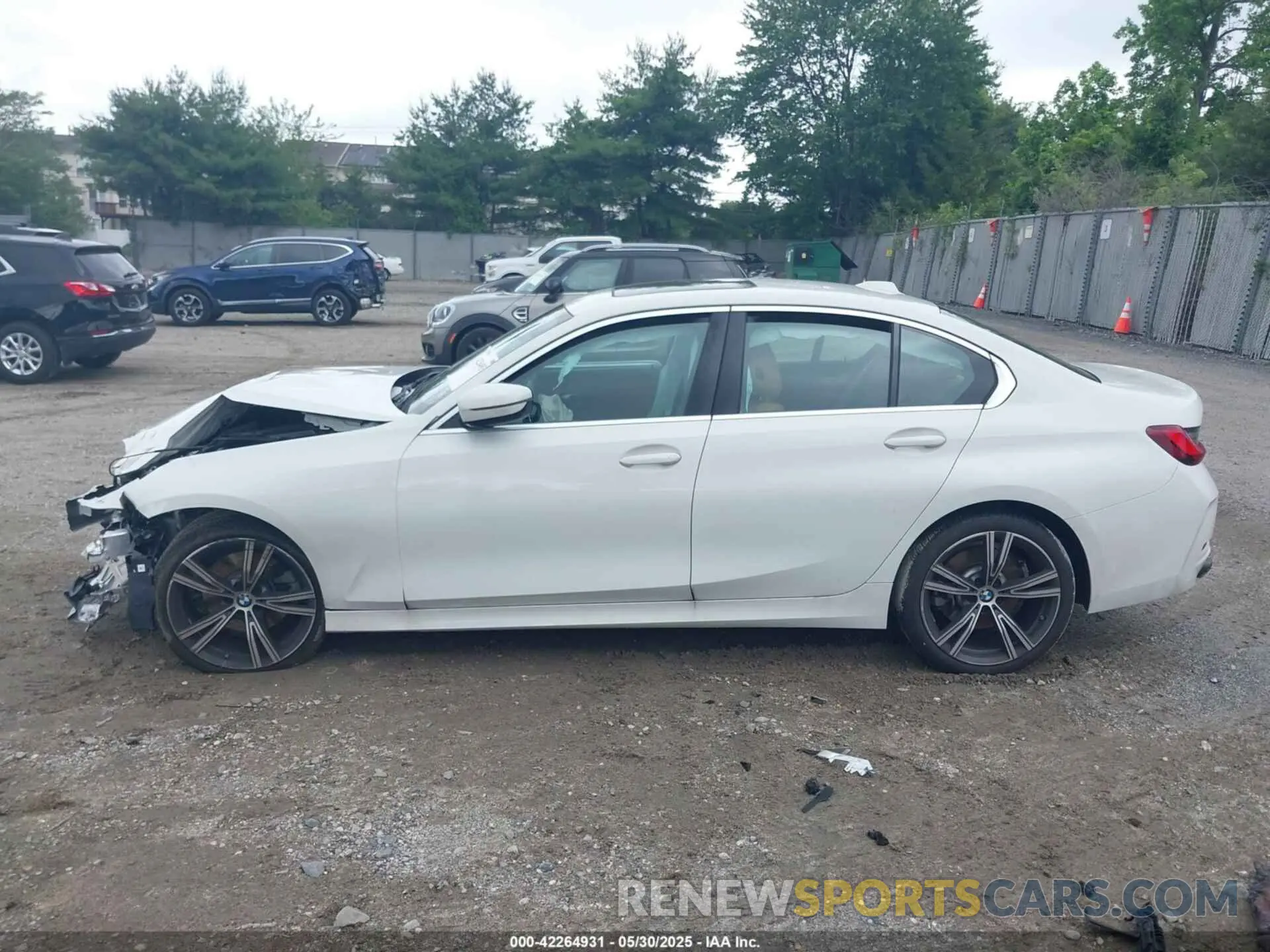 14 Photograph of a damaged car 3MW89FF05R8D96283 BMW 3 SERIES 2024