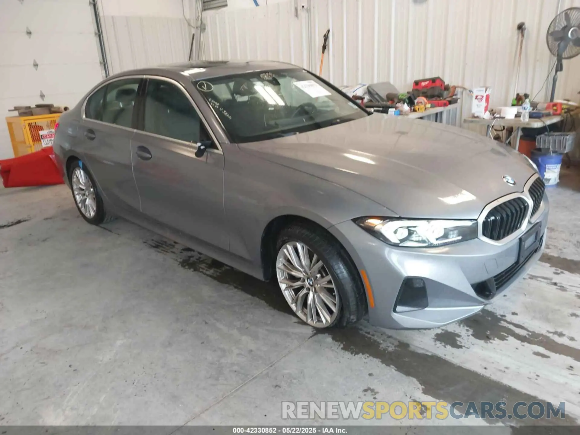 1 Фотография поврежденного автомобиля 3MW89FF05R8E54179 BMW 3 SERIES 2024