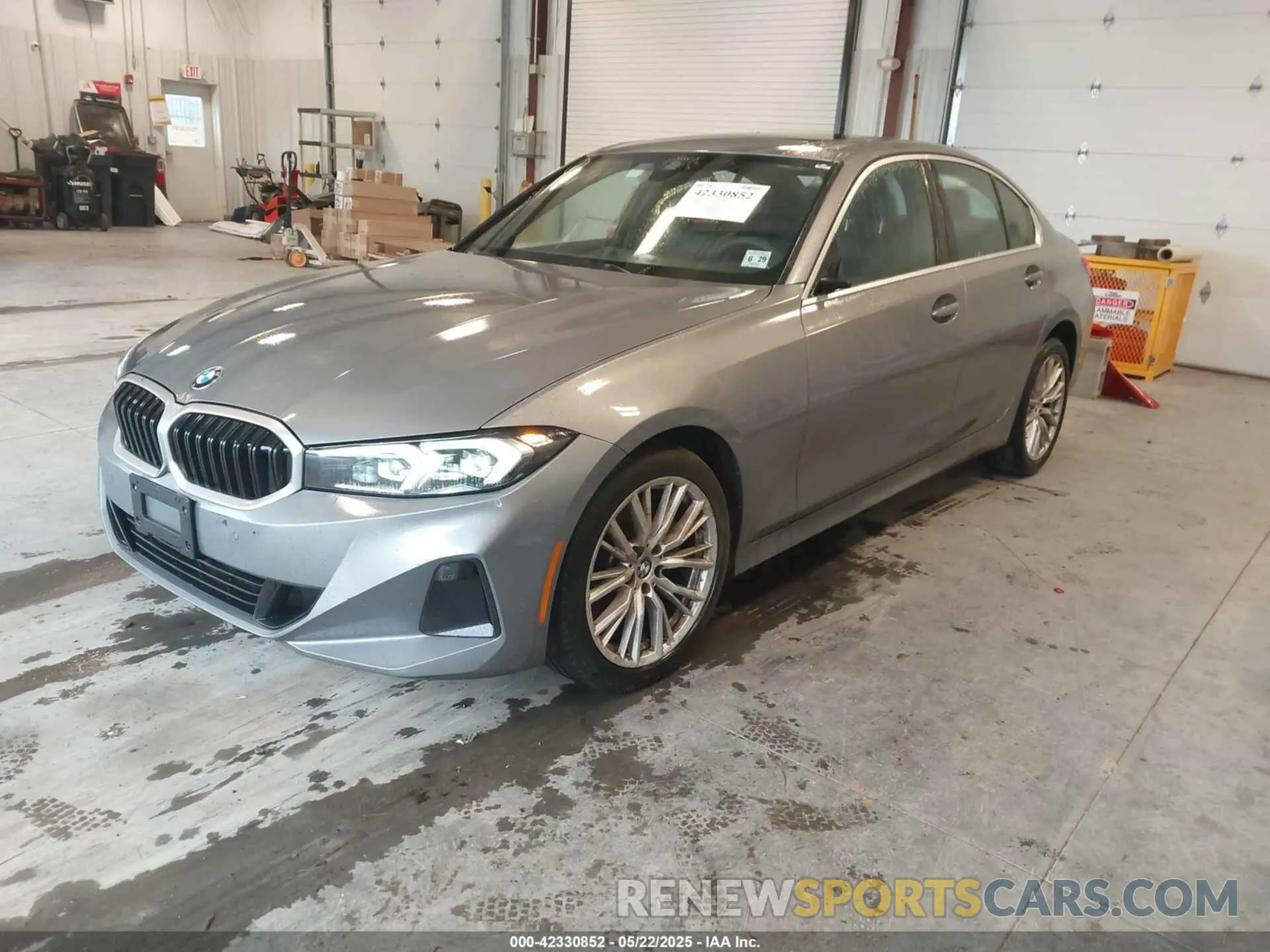 2 Фотография поврежденного автомобиля 3MW89FF05R8E54179 BMW 3 SERIES 2024
