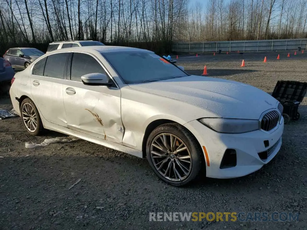 4 Photograph of a damaged car 3MW89FF07R8D83454 BMW 3 SERIES 2024